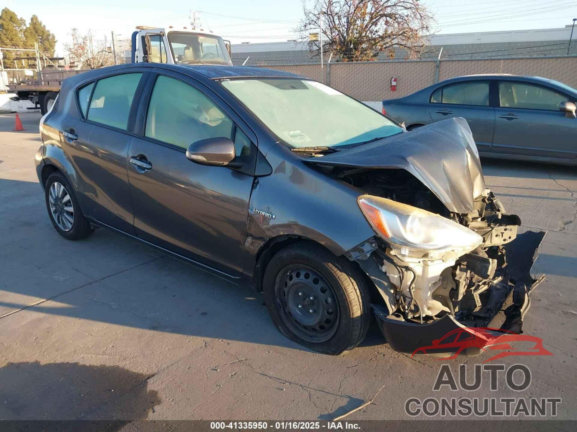 TOYOTA PRIUS C 2015 - JTDKDTB3XF1581029