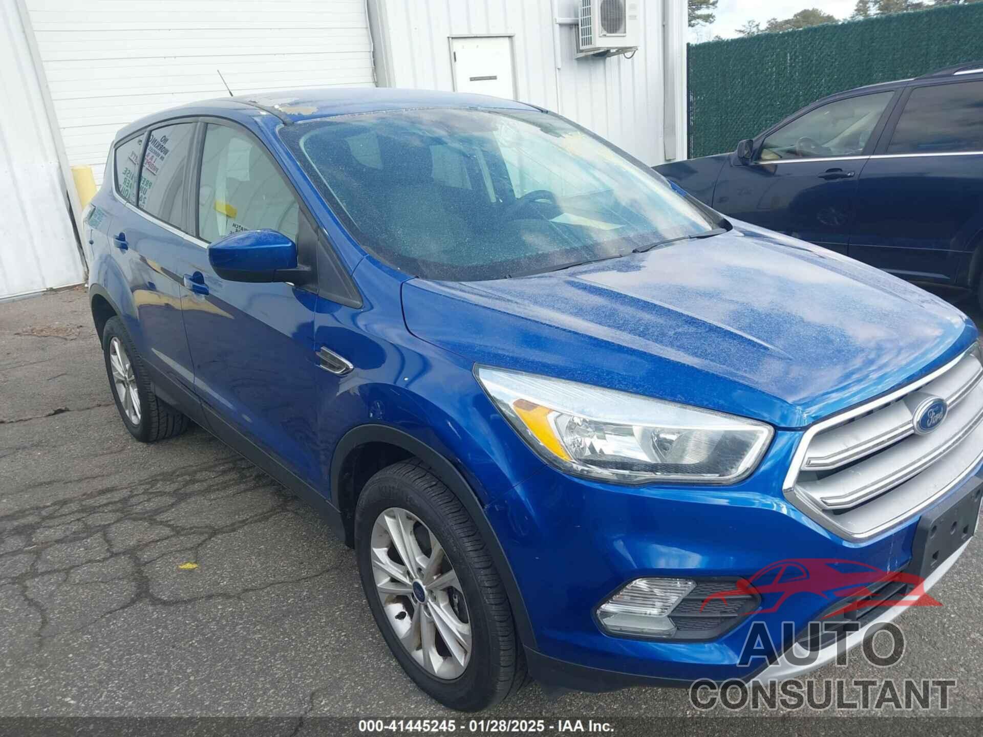 FORD ESCAPE 2017 - 1FMCU9GD1HUE83237