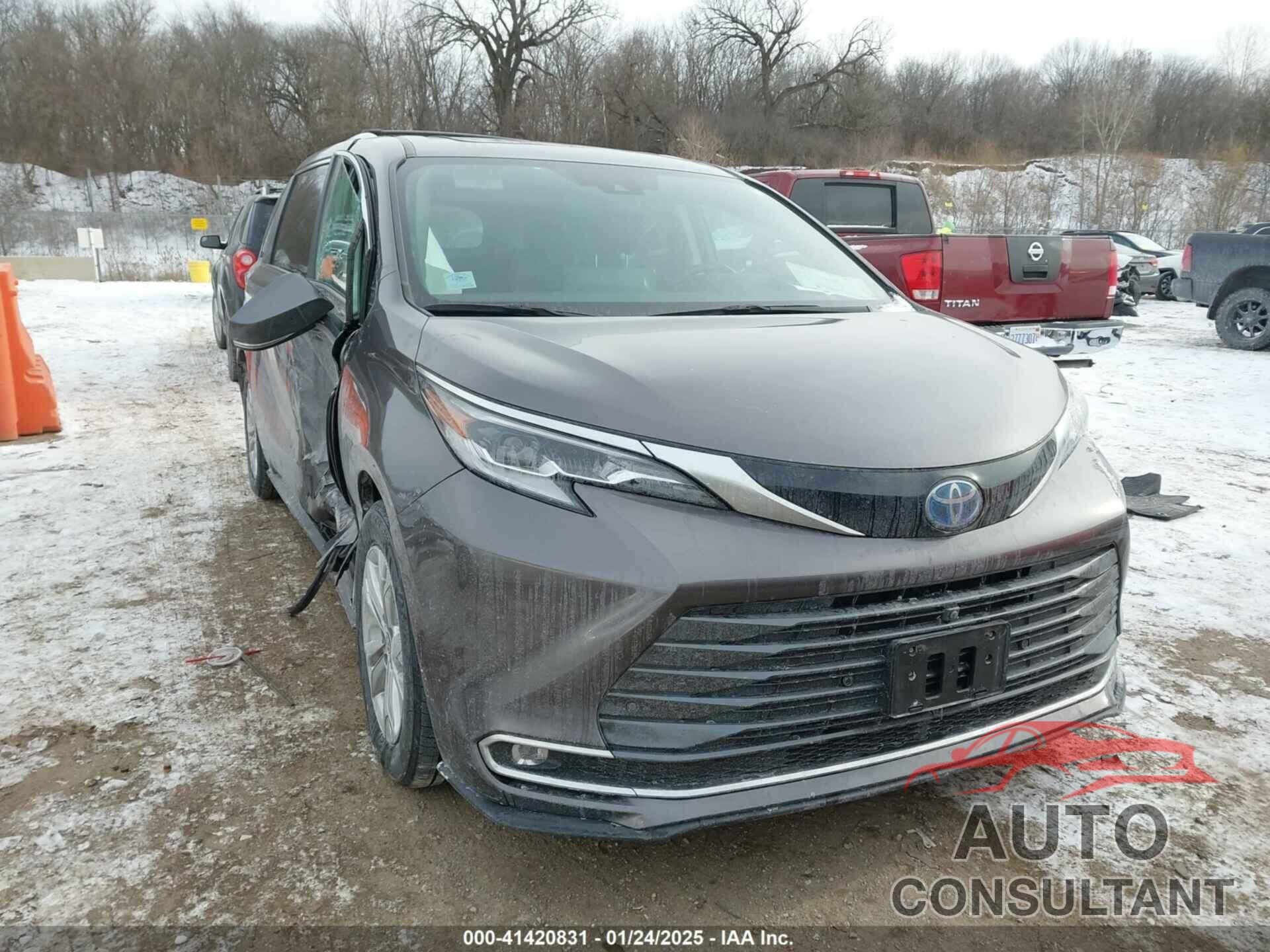 TOYOTA SIENNA 2023 - 5TDESKFC3PS078602