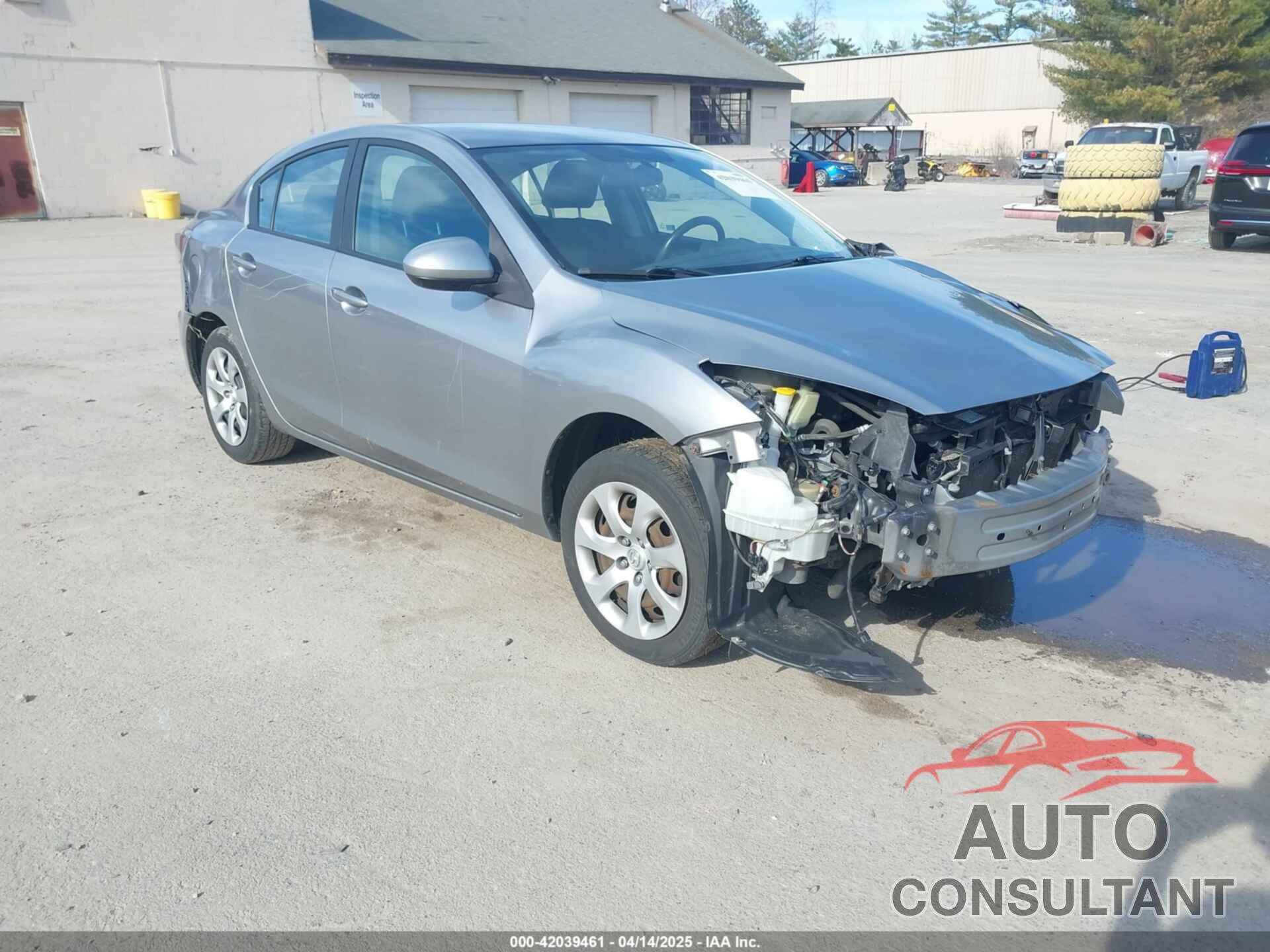 MAZDA MAZDA3 2013 - JM1BL1U88D1703819