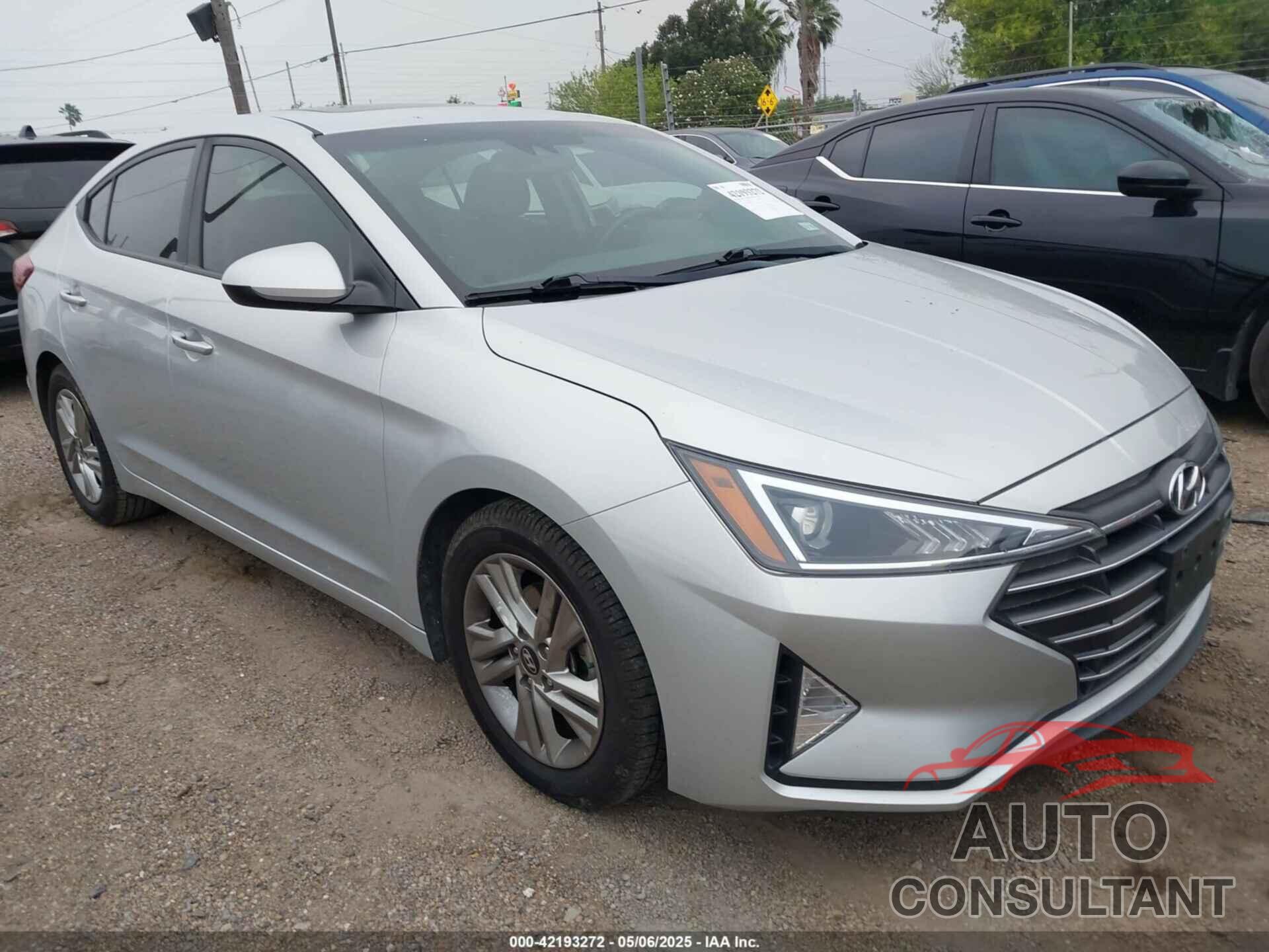 HYUNDAI ELANTRA 2019 - 5NPD84LF9KH421531