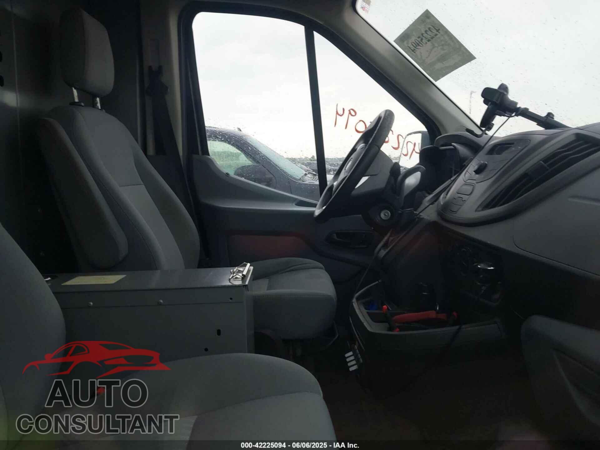 FORD TRANSIT-250 2015 - 1FTYR2CM4FKA84470