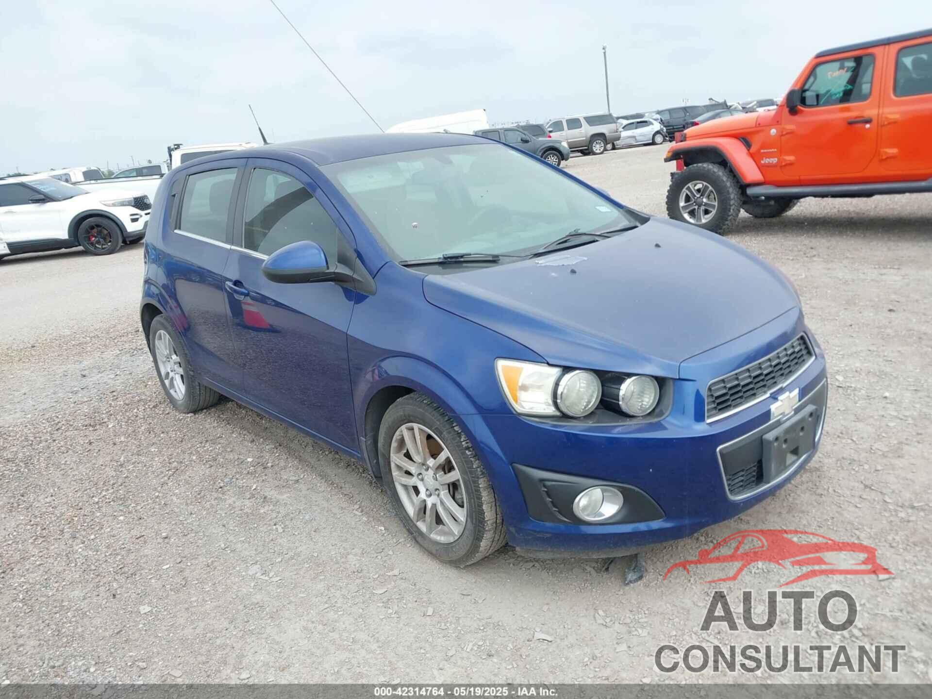 CHEVROLET SONIC 2014 - 1G1JC6SH4E4103920