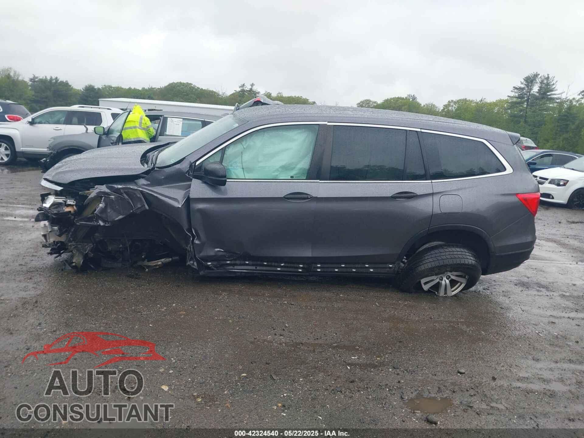 HONDA PILOT 2017 - 5FNYF6H10HB083749
