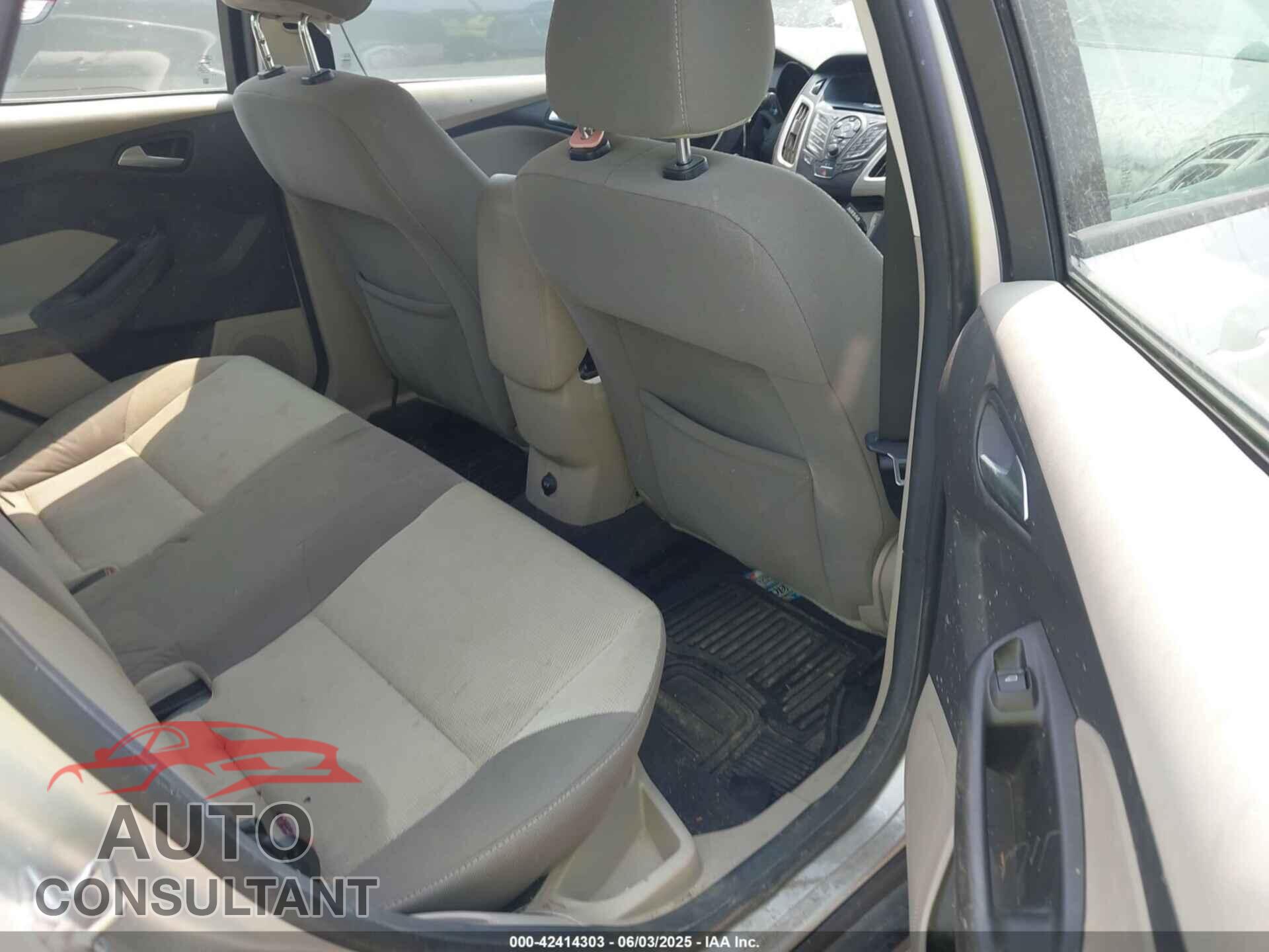 FORD FOCUS 2014 - 1FADP3F22EL245255