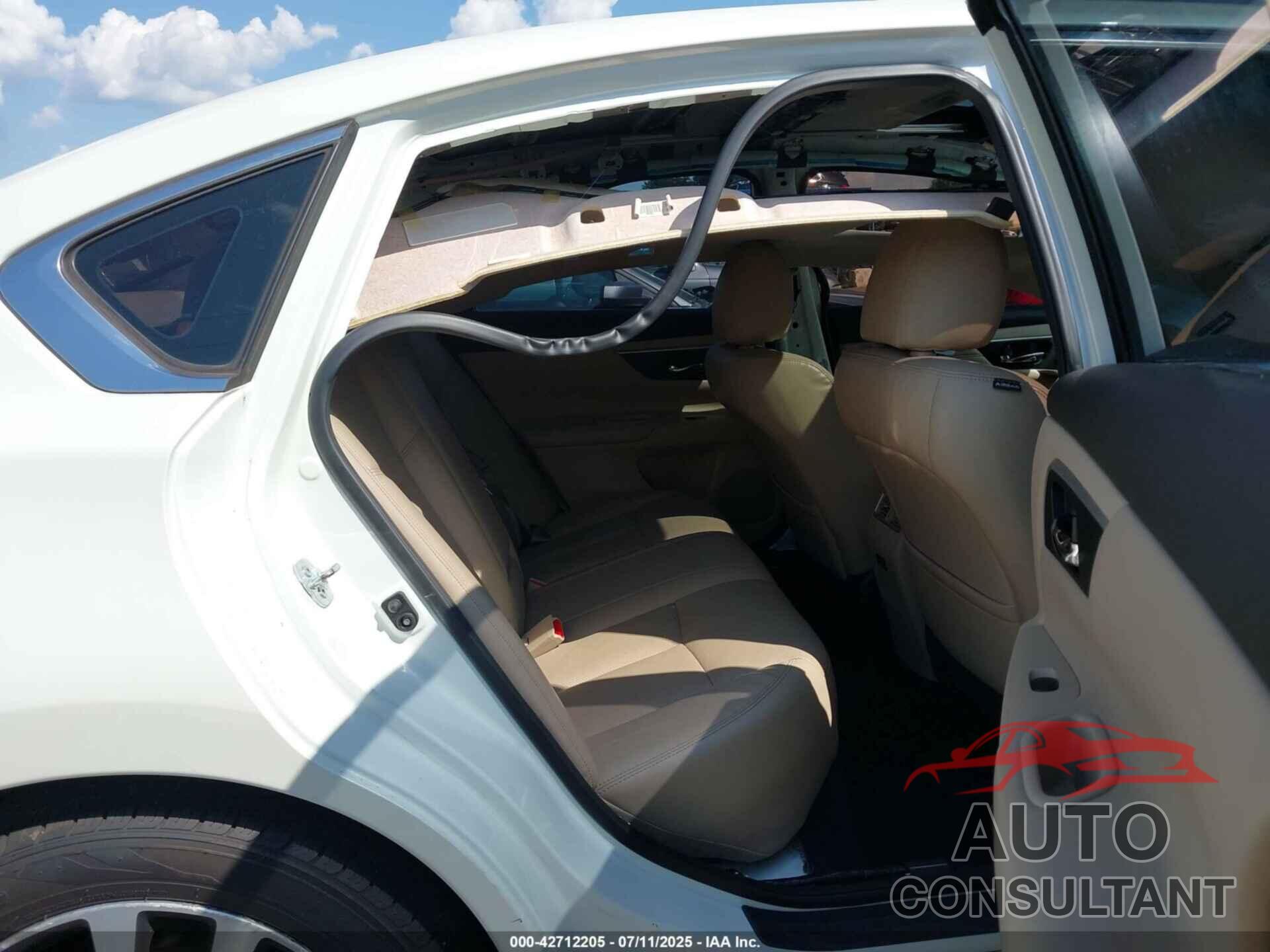 NISSAN ALTIMA 2017 - 1N4AL3AP7HC151619