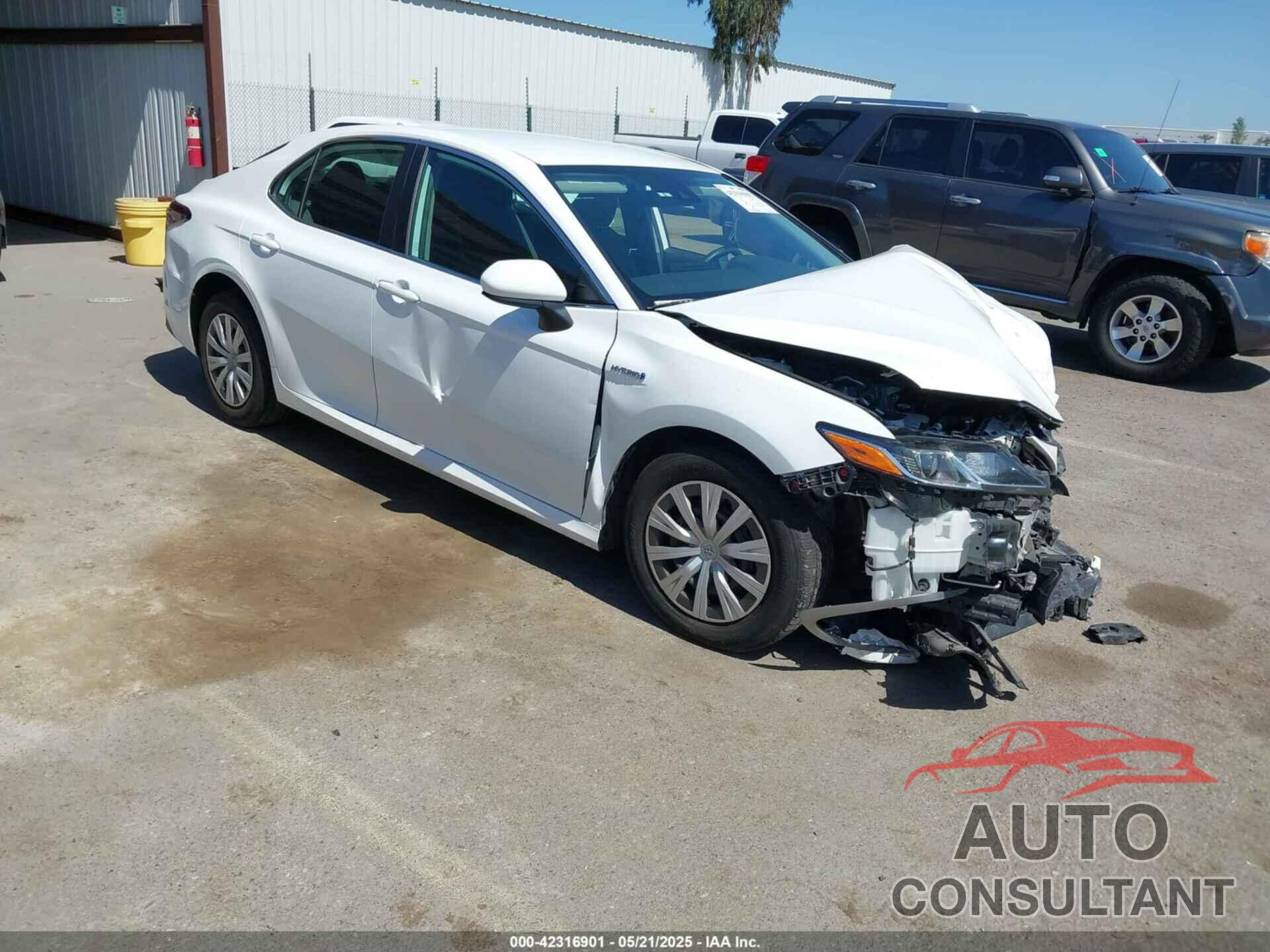 TOYOTA CAMRY 2021 - 4T1C31AK2MU024255