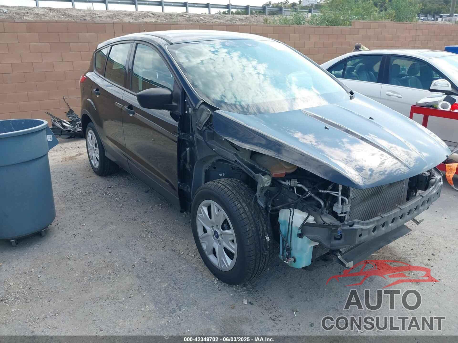 FORD ESCAPE 2015 - 1FMCU0F79FUA42797