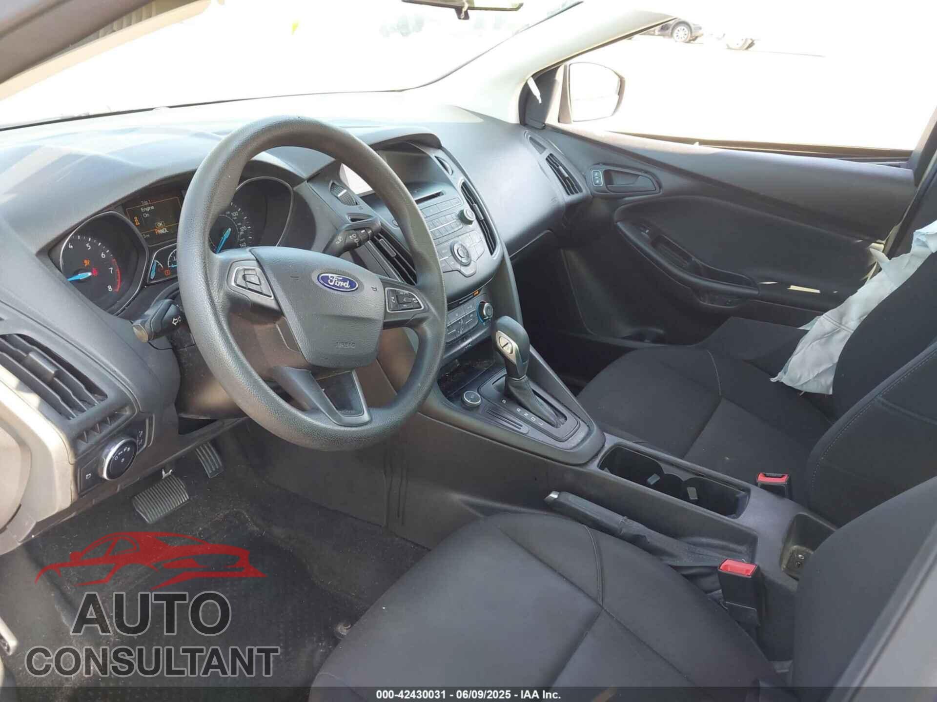 FORD FOCUS 2017 - 1FADP3E25HL299512