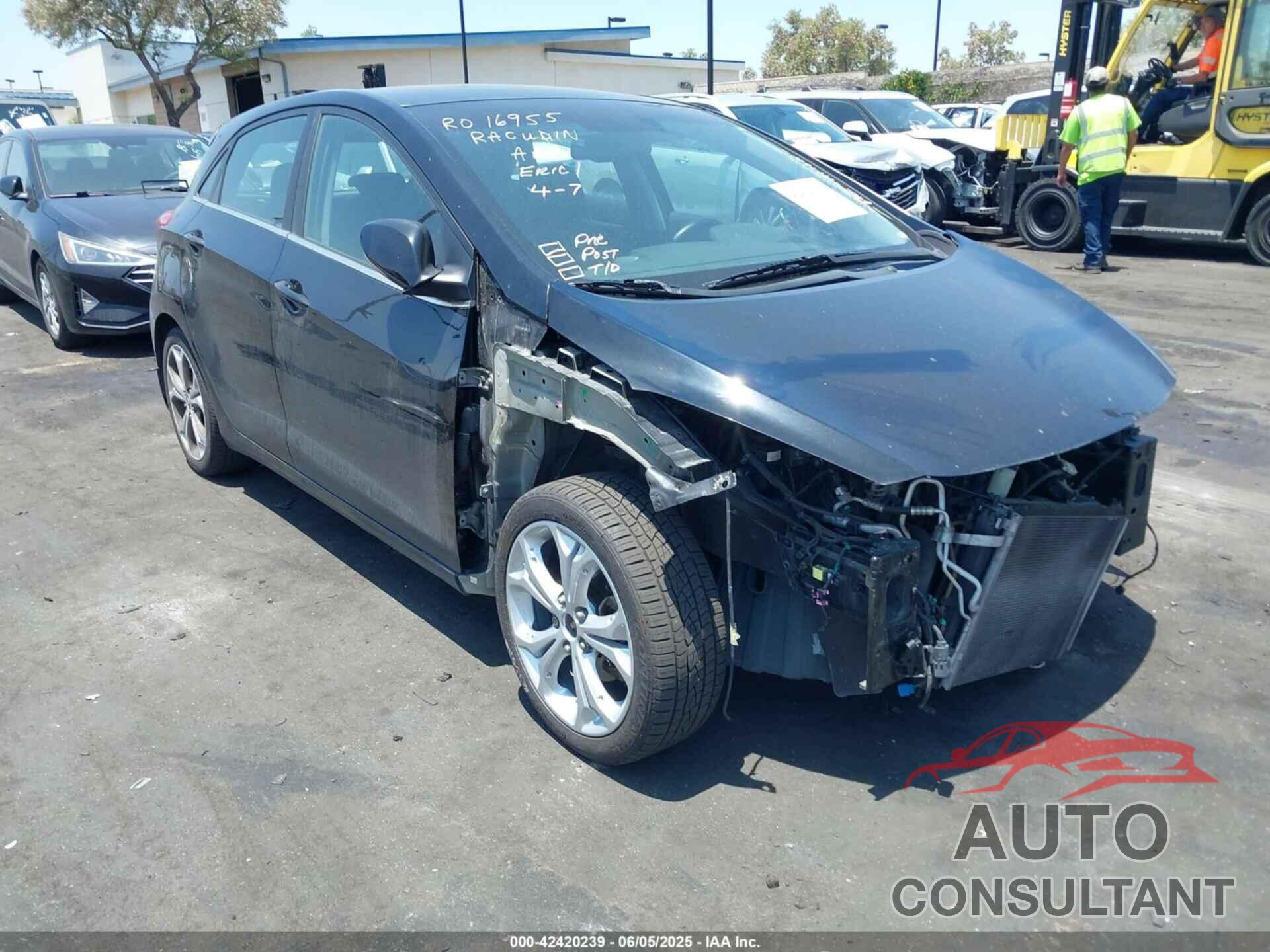 HYUNDAI ELANTRA GT 2013 - KMHD35LE3DU110449
