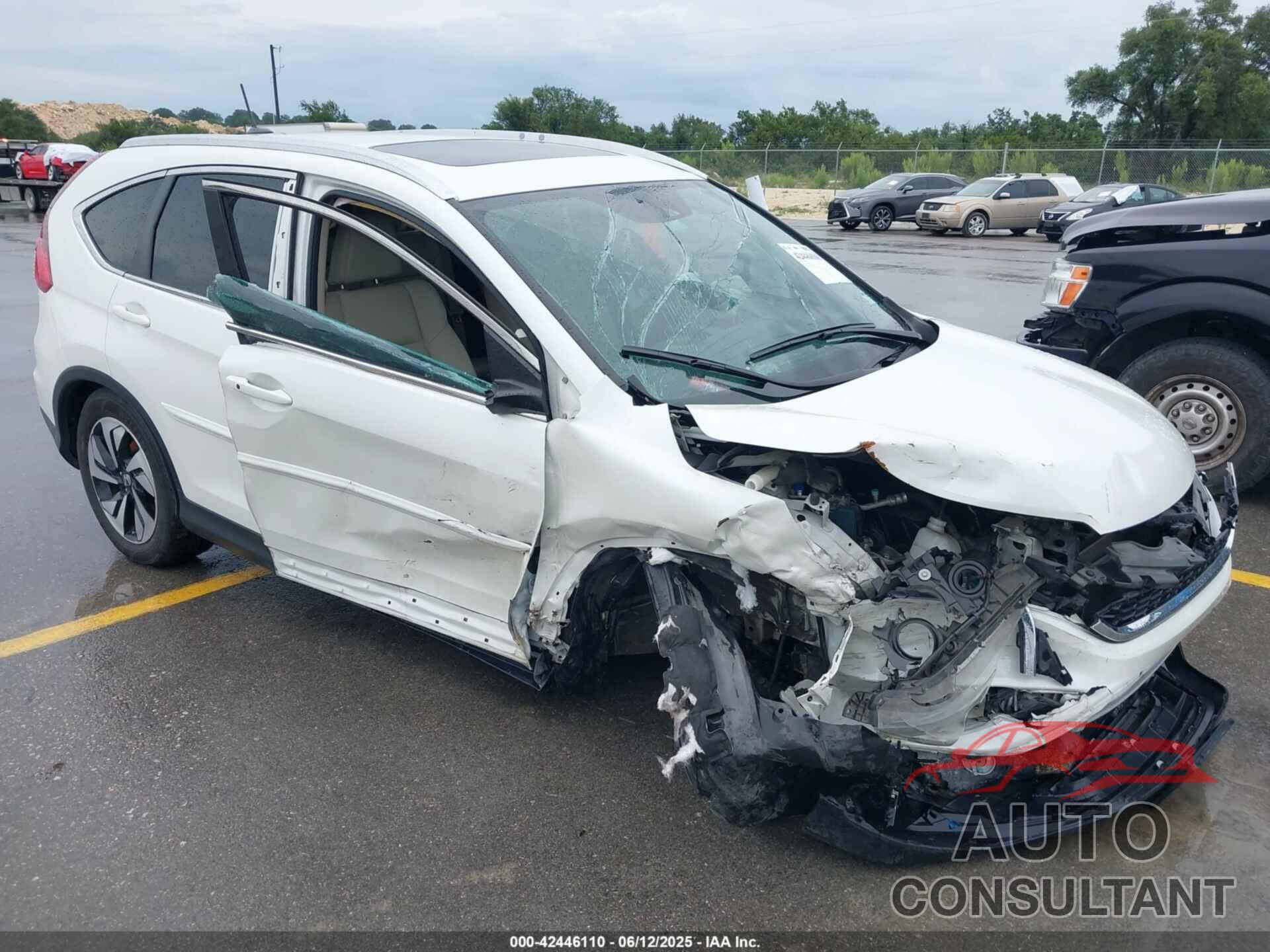 HONDA CR-V 2015 - 5J6RM4H95FL040324