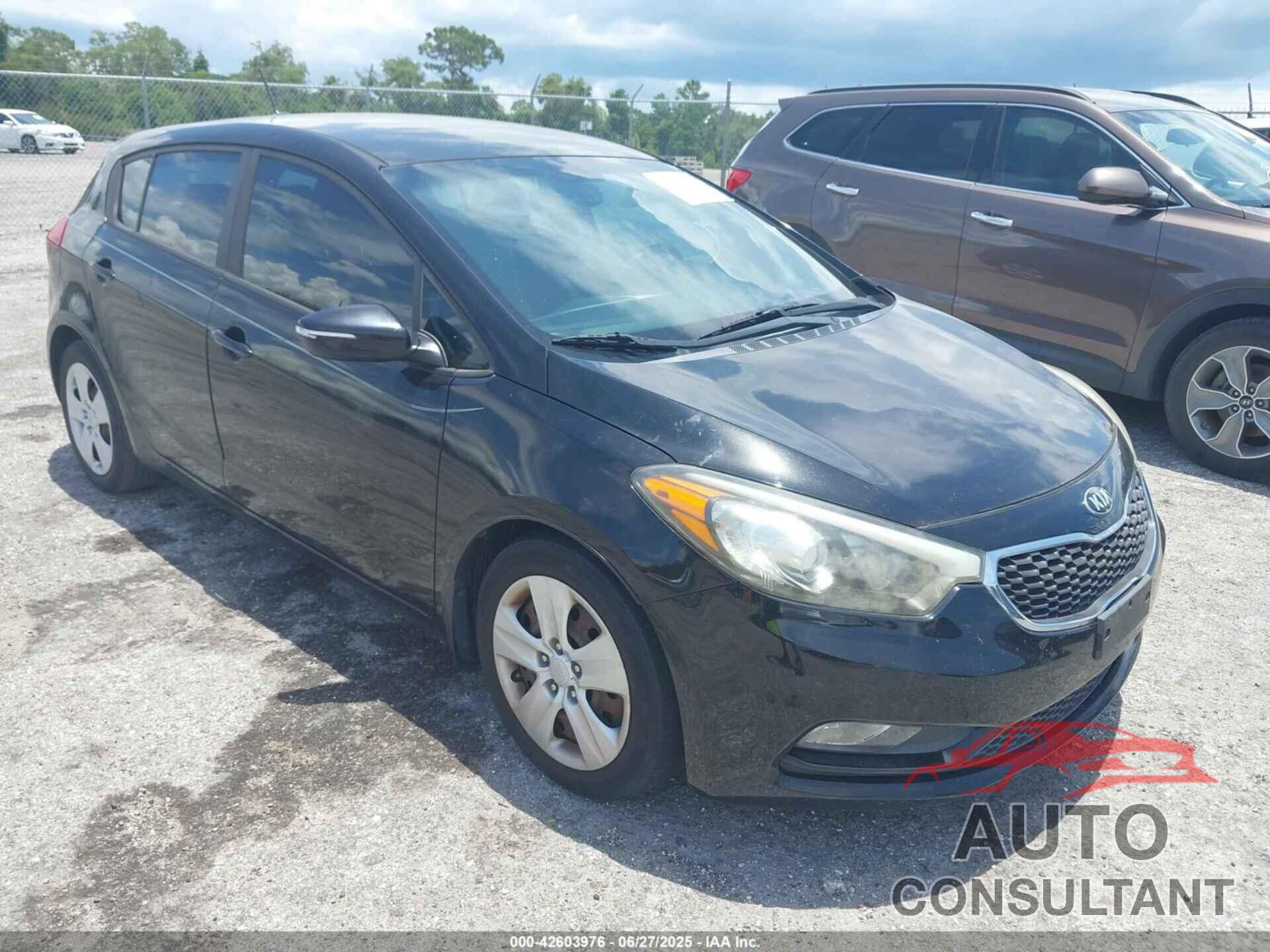 KIA FORTE 2016 - KNAFK5A8XG5607717