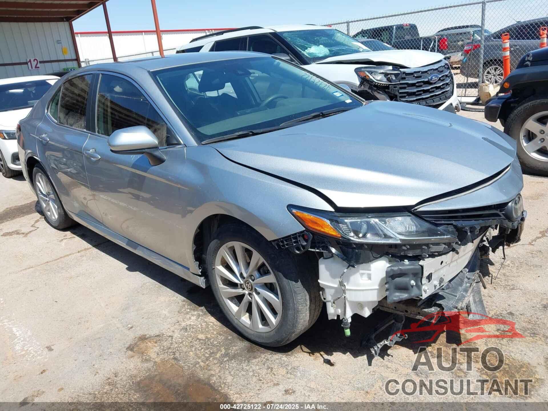 TOYOTA CAMRY 2021 - 4T1C11AK1MU614128