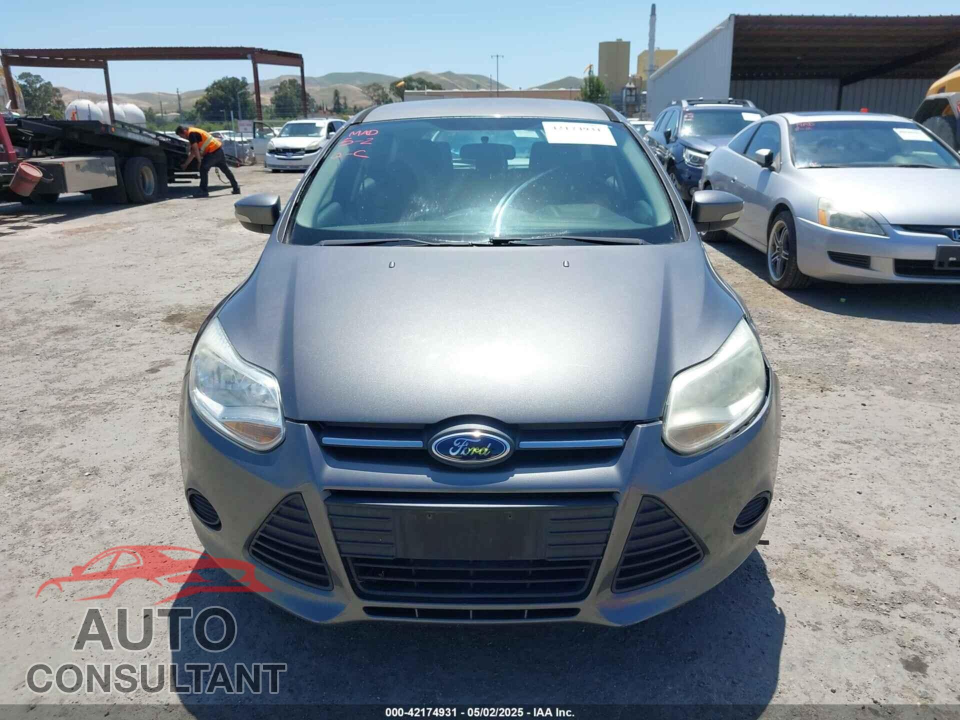 FORD FOCUS 2014 - 1FADP3K27EL461821