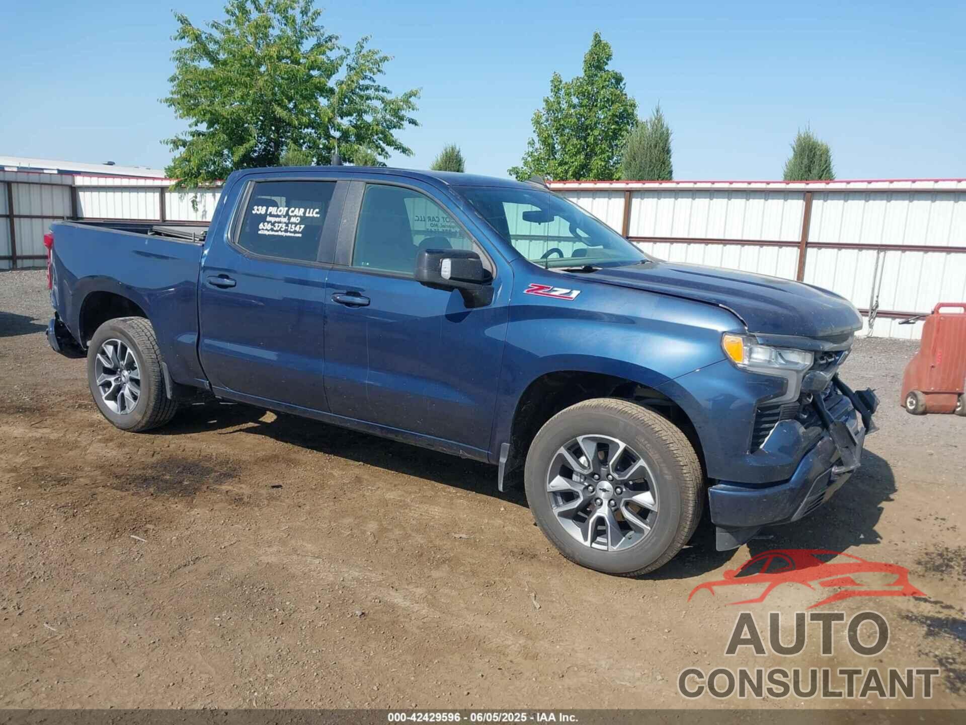 CHEVROLET SILVERADO 1500 2023 - 2GCUDEED5P1110507