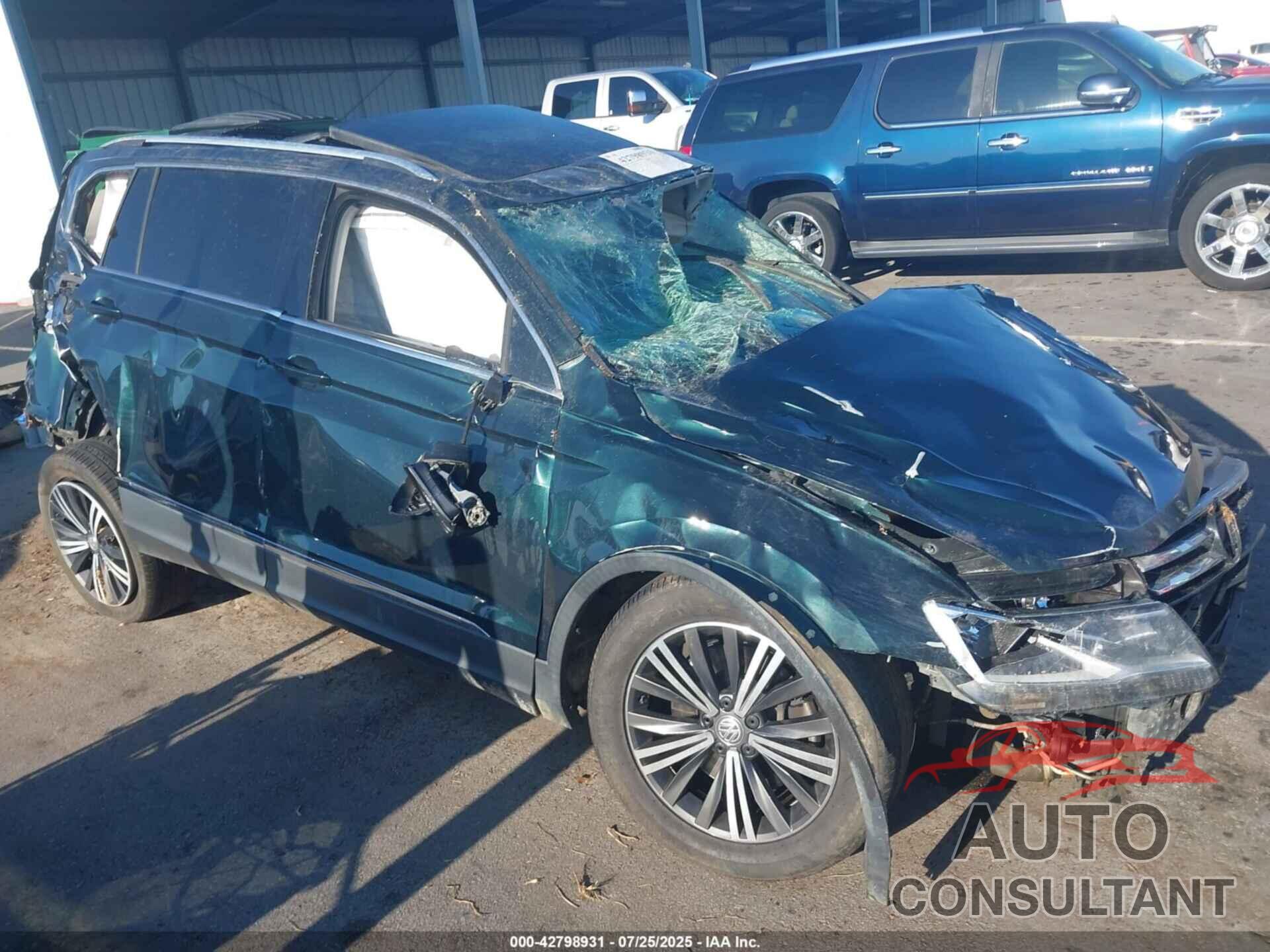 VOLKSWAGEN TIGUAN 2018 - 3VV2B7AX6JM028375
