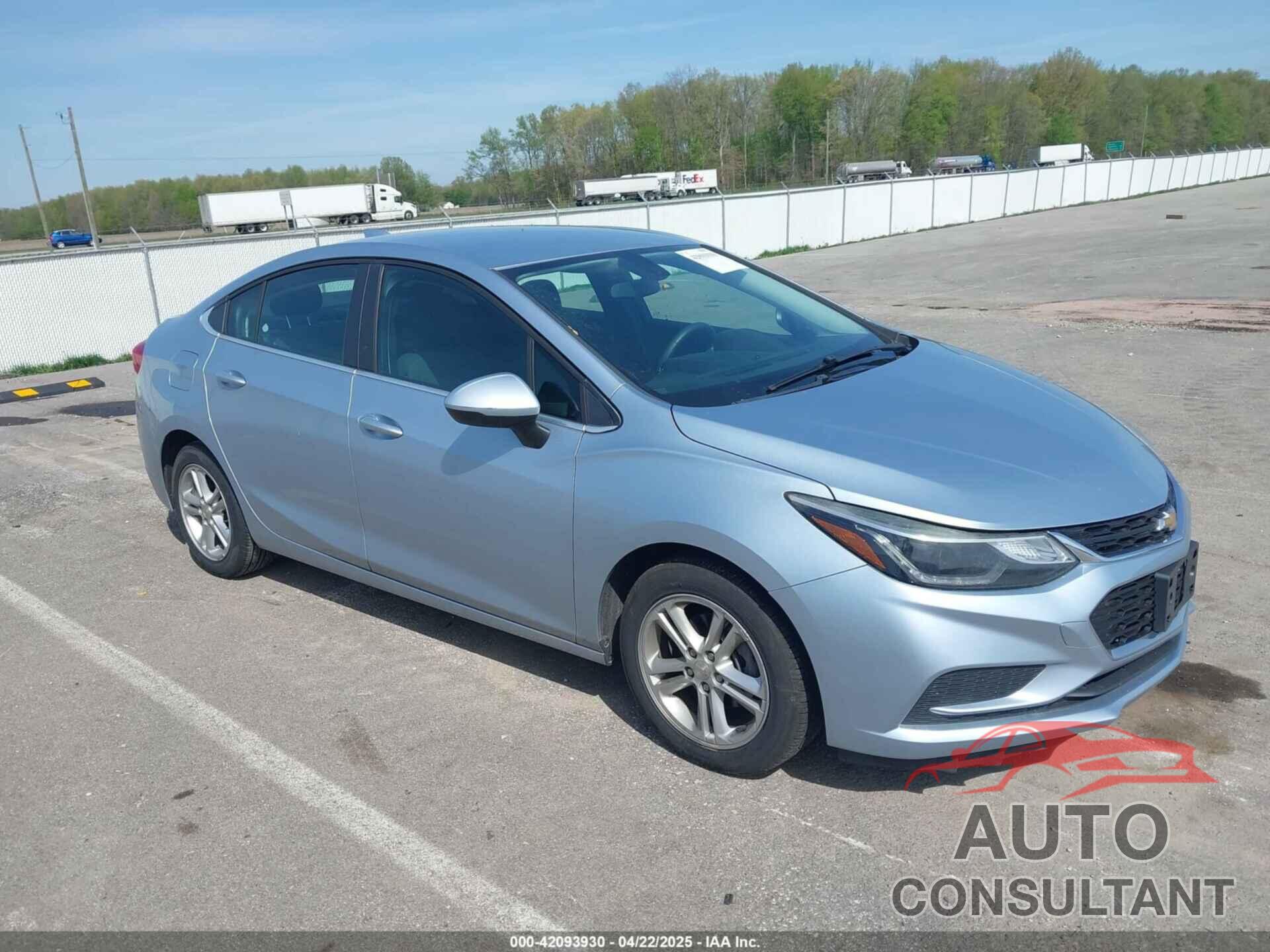 CHEVROLET CRUZE 2017 - 1G1BE5SM8H7151042