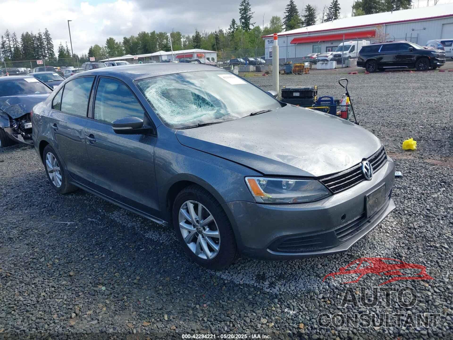 VOLKSWAGEN JETTA 2011 - 3VWDZ7AJXBM356668