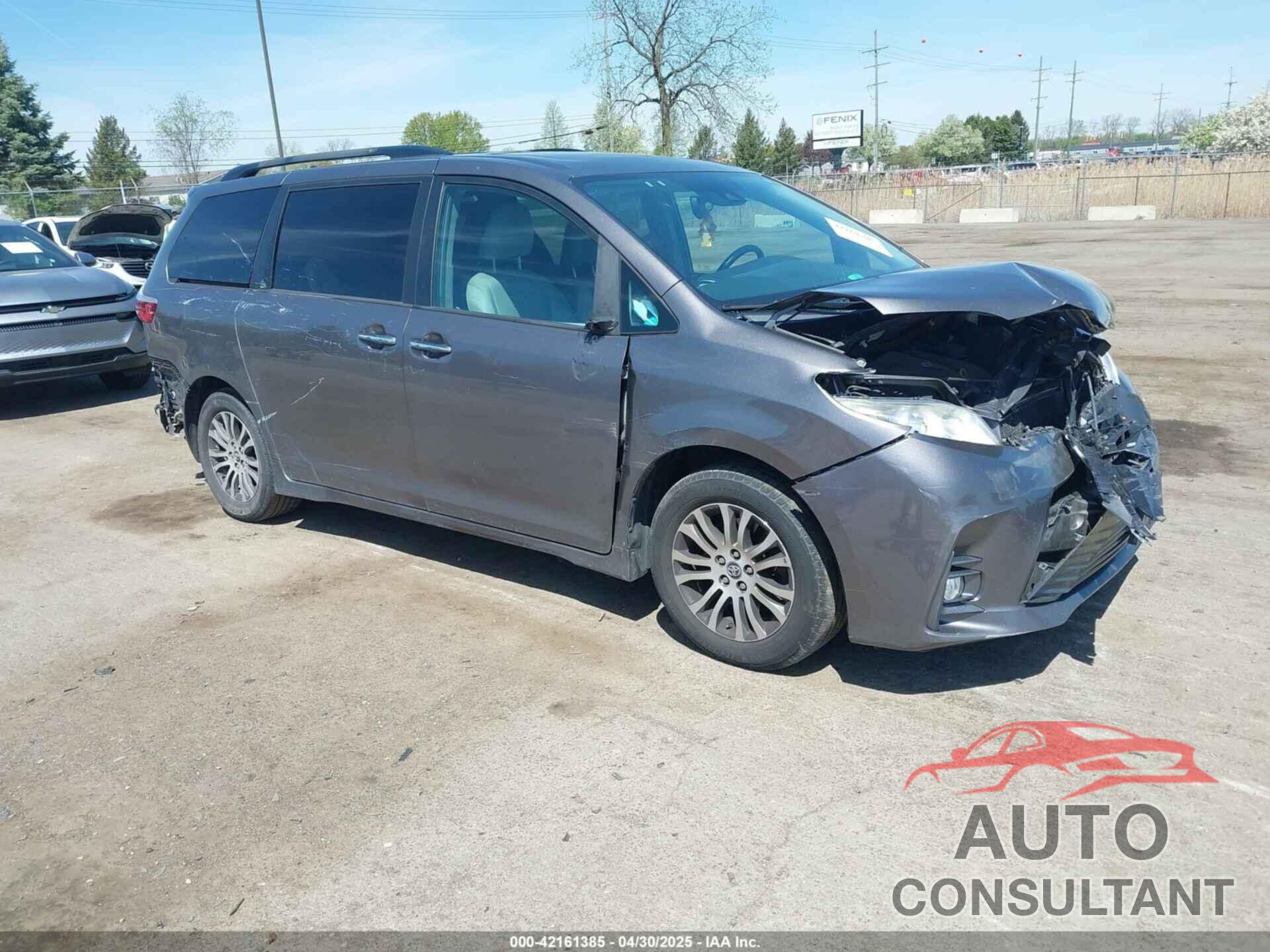 TOYOTA SIENNA 2018 - 5TDYZ3DC4JS963223