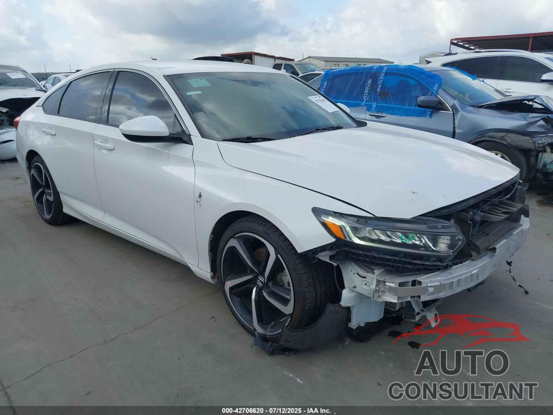 HONDA ACCORD 2018 - 1HGCV1F33JA010993