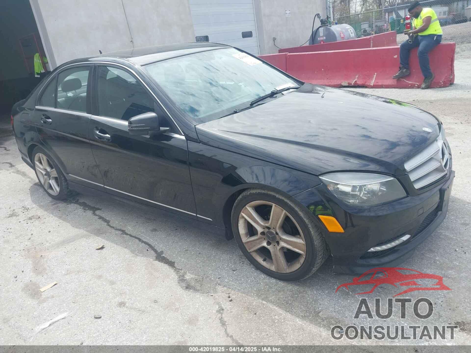 MERCEDES-BENZ C 300 2011 - WDDGF8BB3BR165099