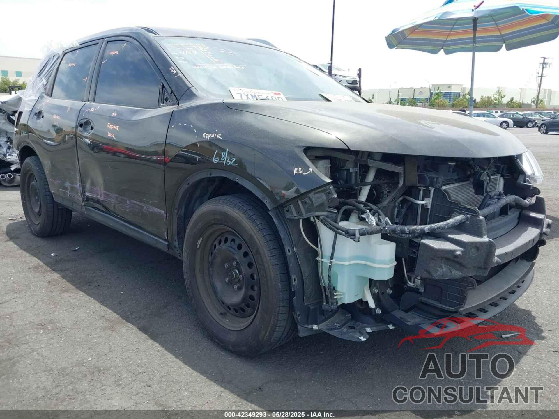 NISSAN ROGUE 2017 - KNMAT2MT5HP526512