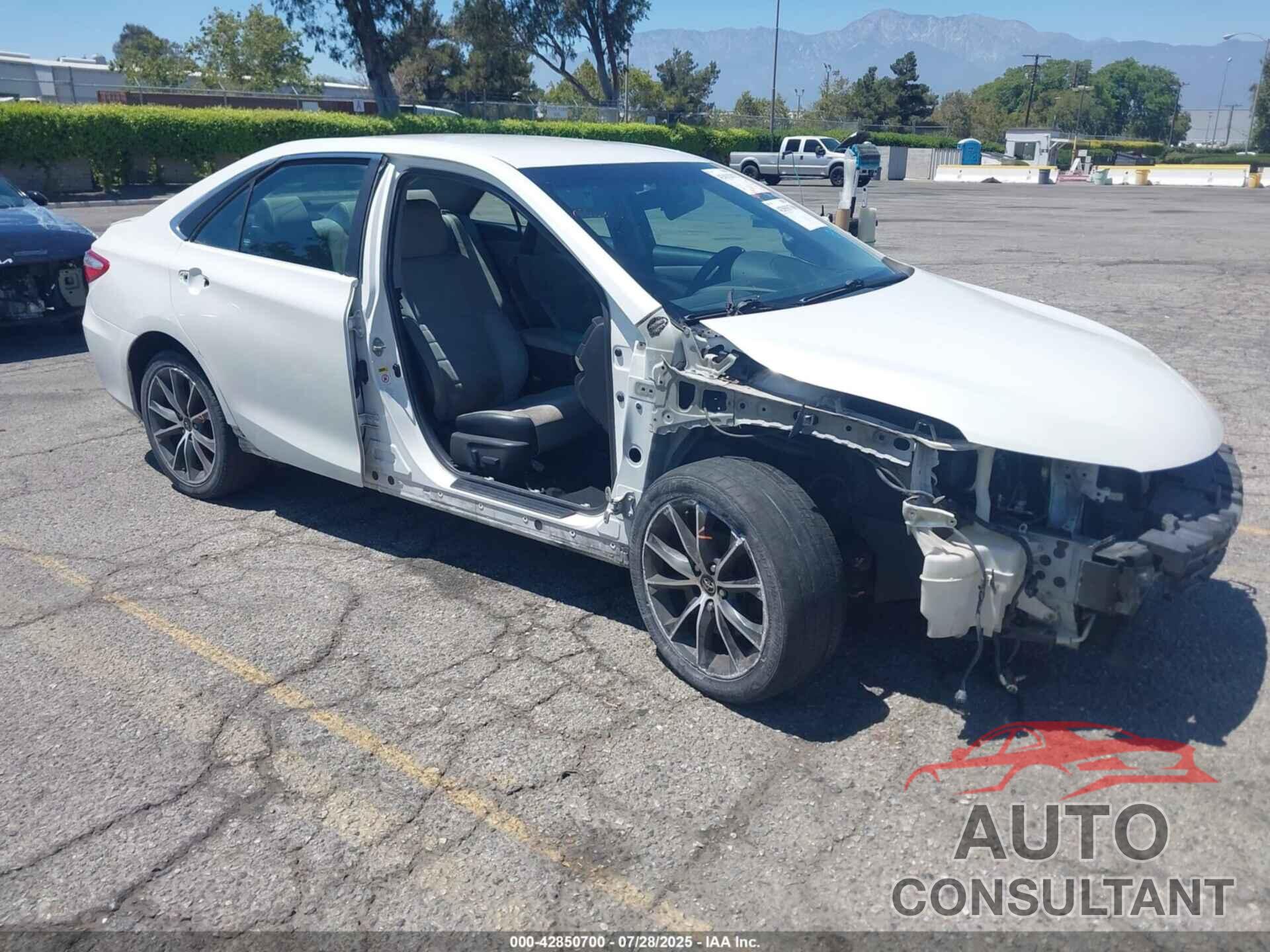 TOYOTA CAMRY 2015 - 4T1BF1FK5FU496268