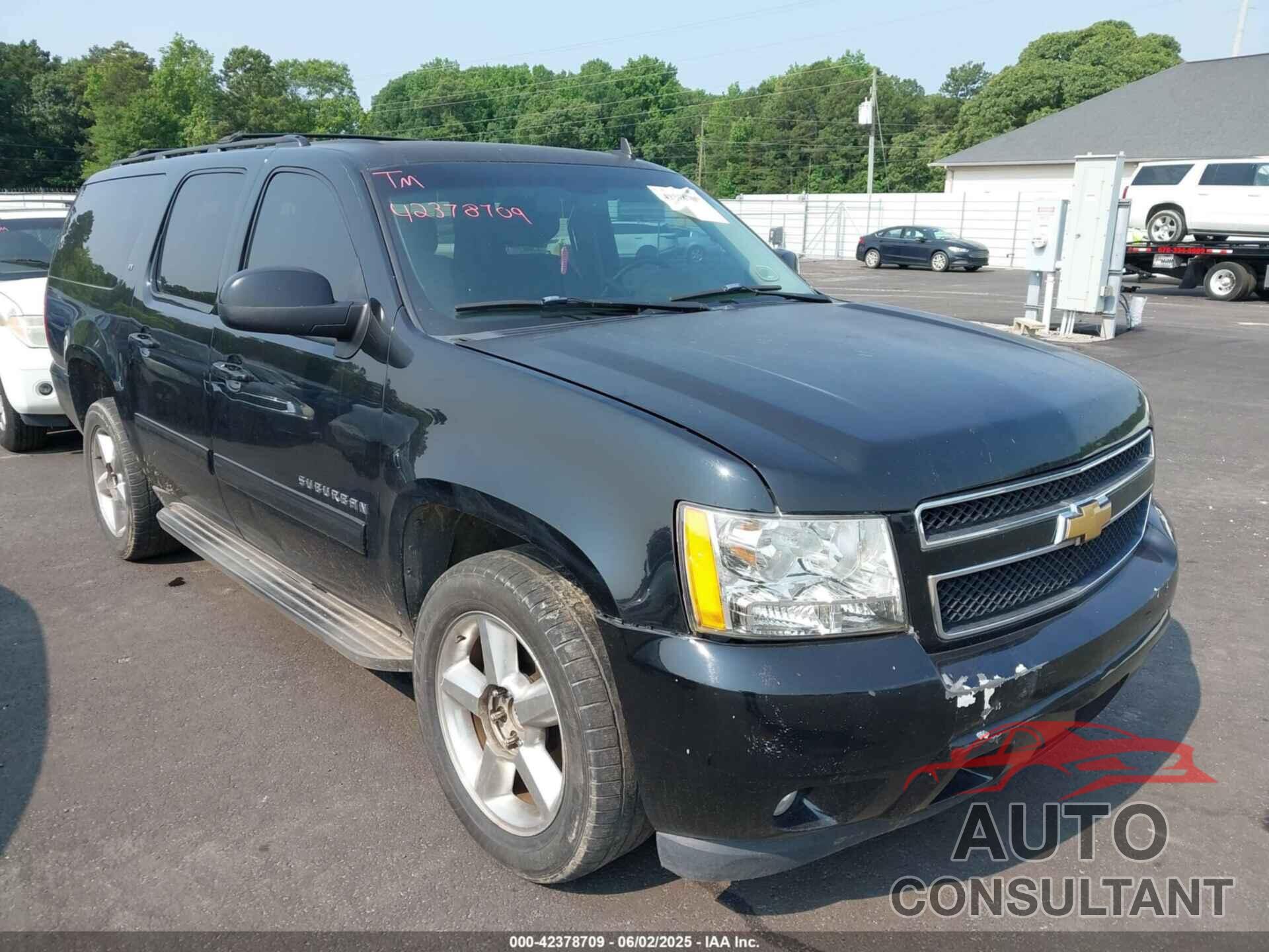 CHEVROLET SUBURBAN 1500 2014 - 1GNSKJE72ER100836