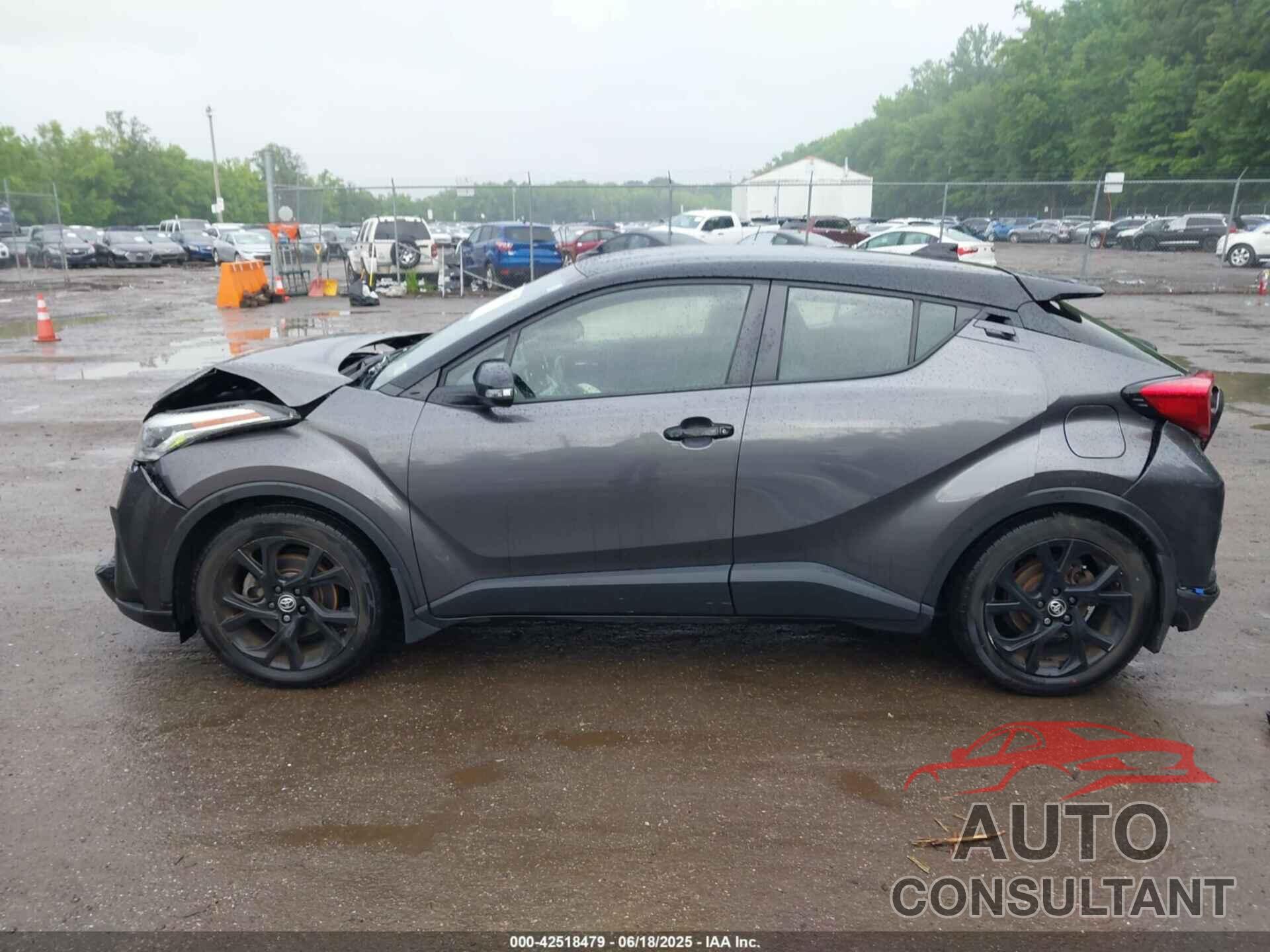 TOYOTA C-HR 2021 - JTNKHMBXXM1111296