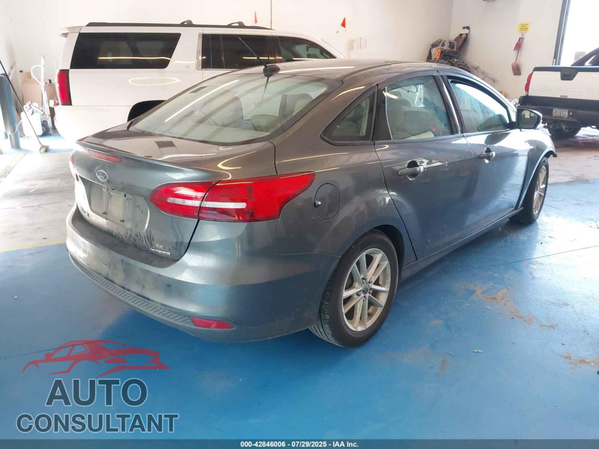 FORD FOCUS 2016 - 1FADP3F27GL241611