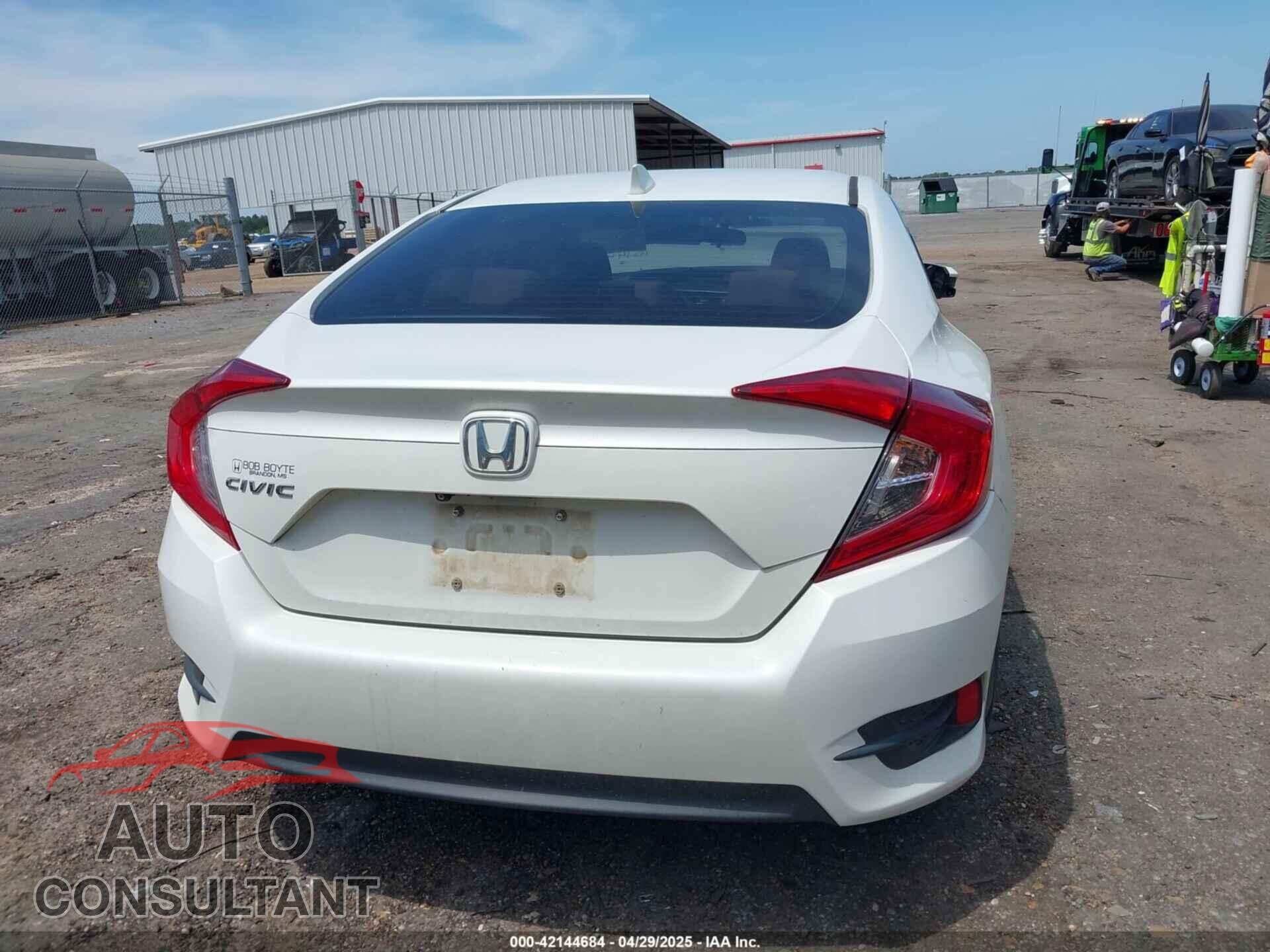 HONDA CIVIC 2017 - 19XFC2F77HE018757