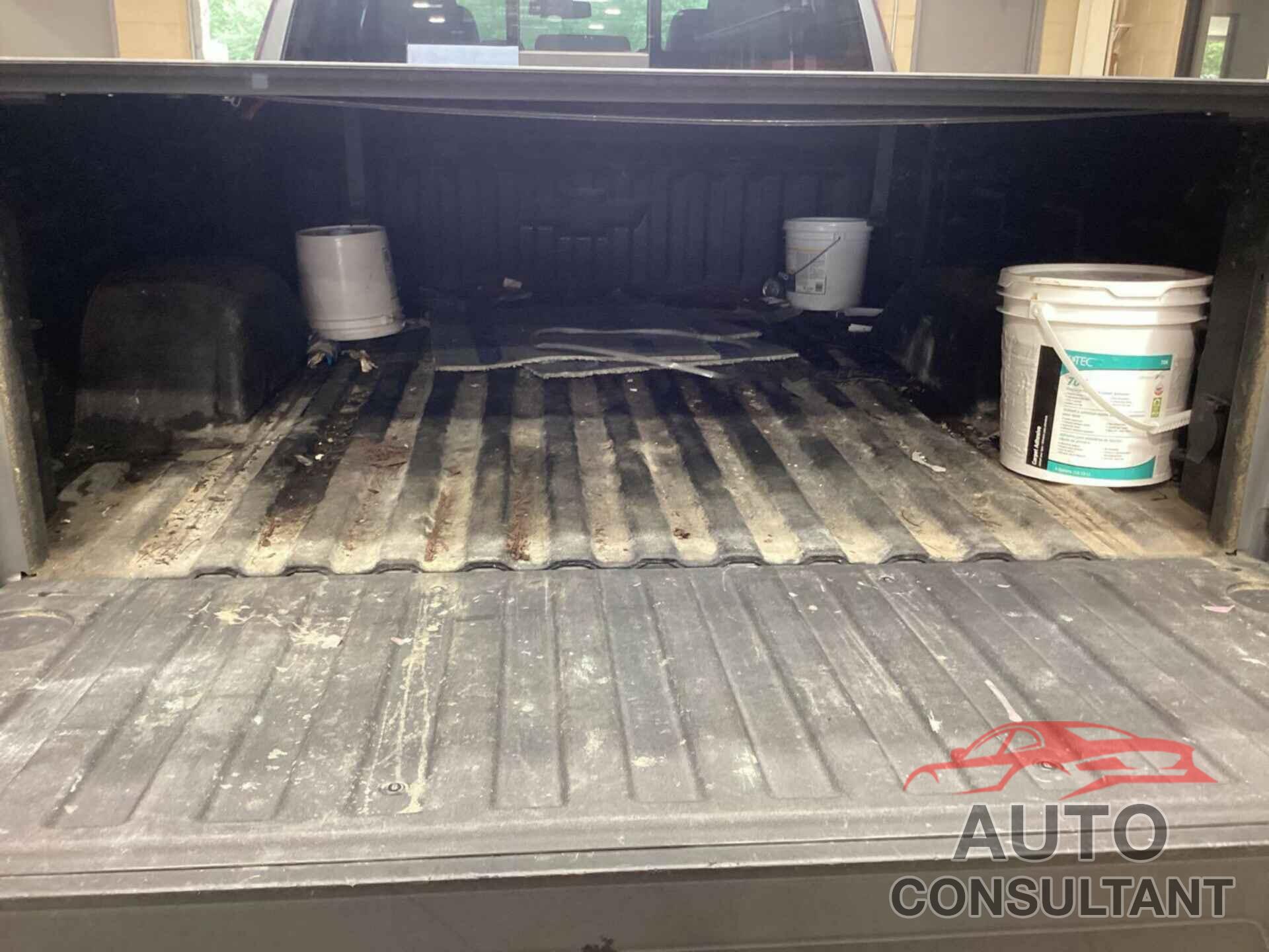 CHEVROLET SILVERADO 1500 2019 - 1GCRYGED7KZ328891
