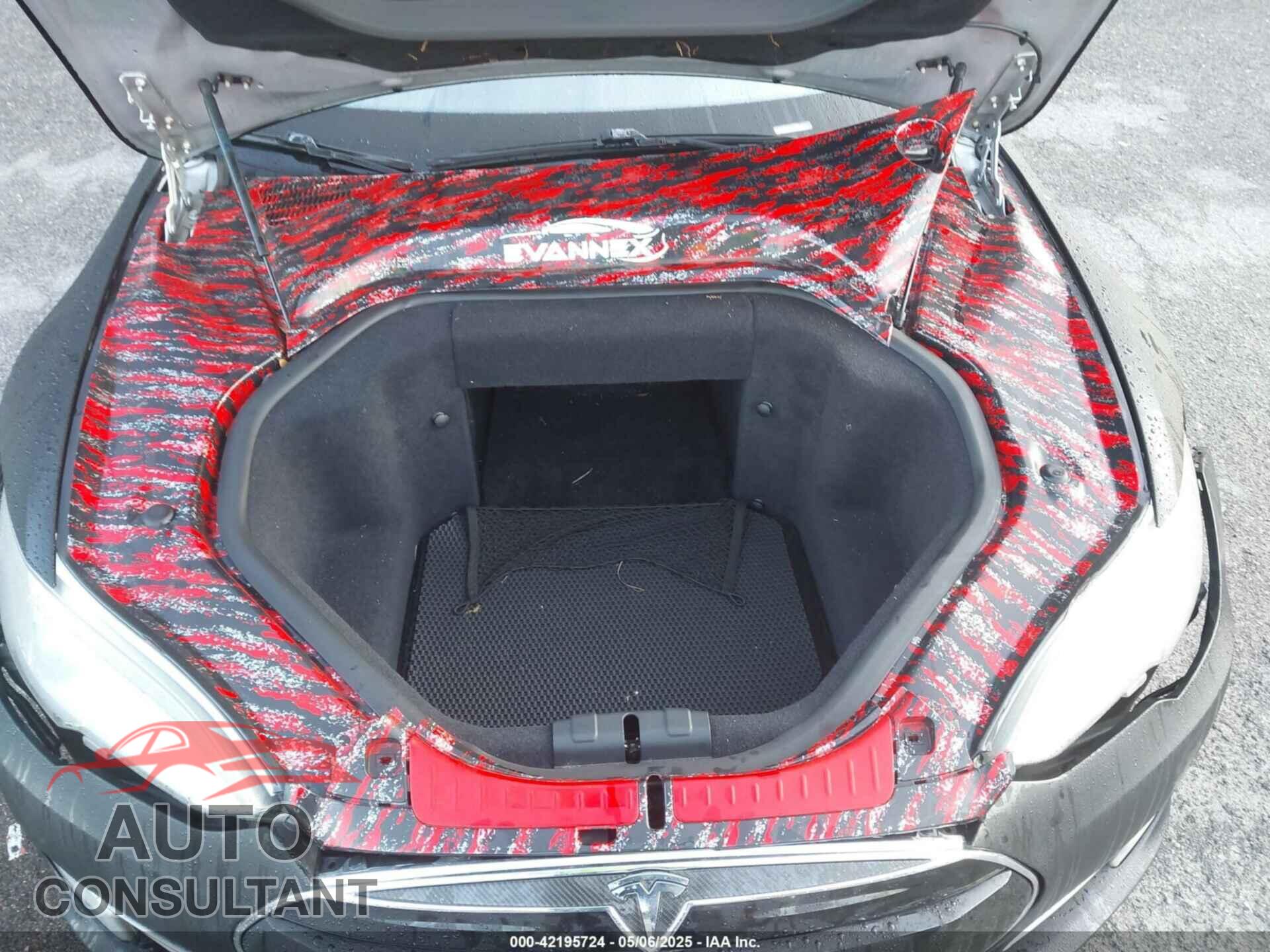 TESLA MODEL S 2012 - 5YJSA1DN5CFS00184
