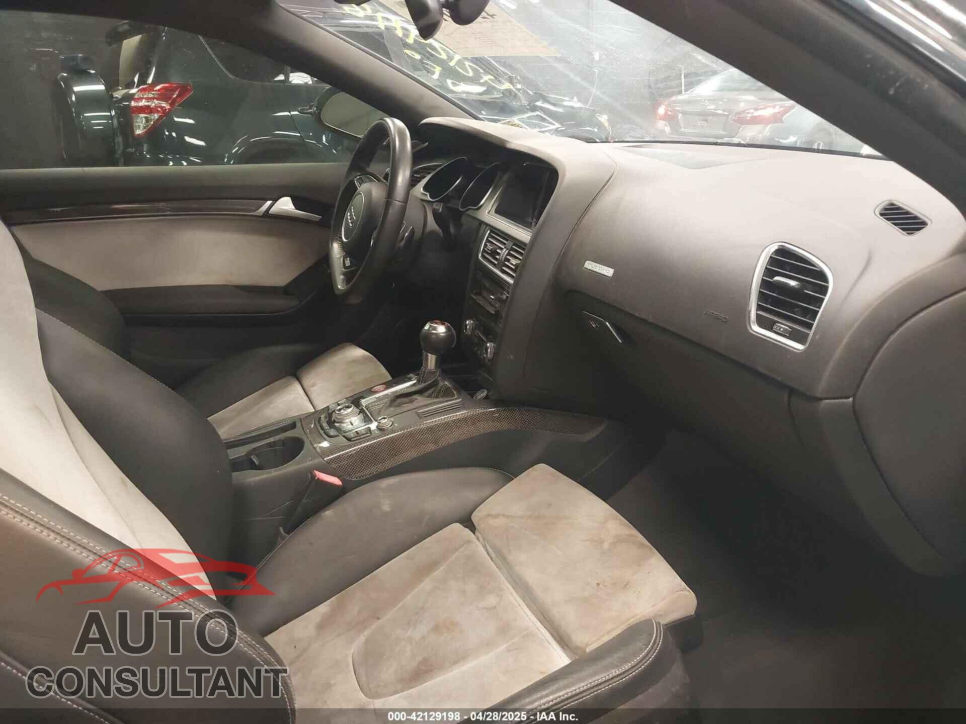 AUDI S5 2014 - WAUCGAFR6EA067222