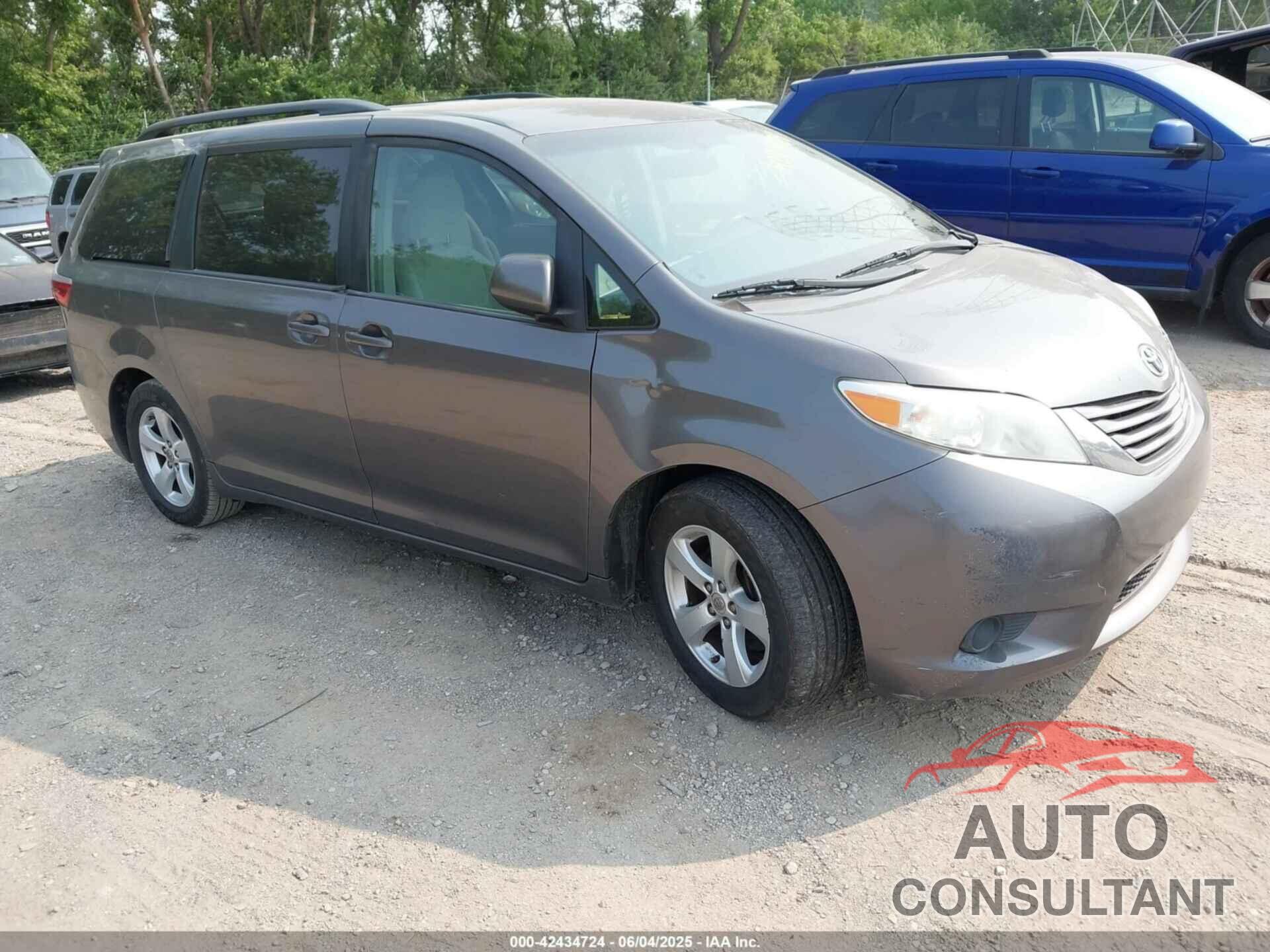 TOYOTA SIENNA 2017 - 5TDKZ3DC5HS806235