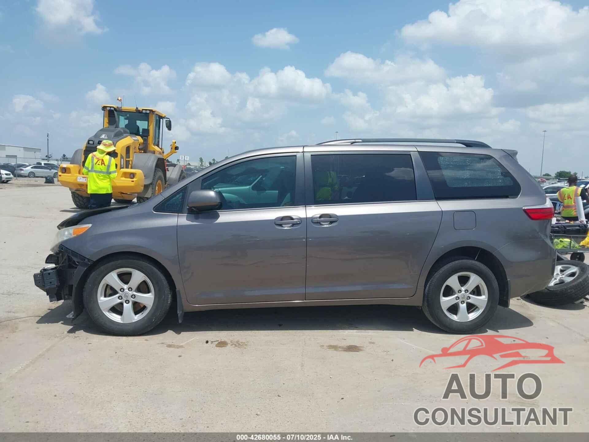 TOYOTA SIENNA 2015 - 5TDKK3DC0FS689388