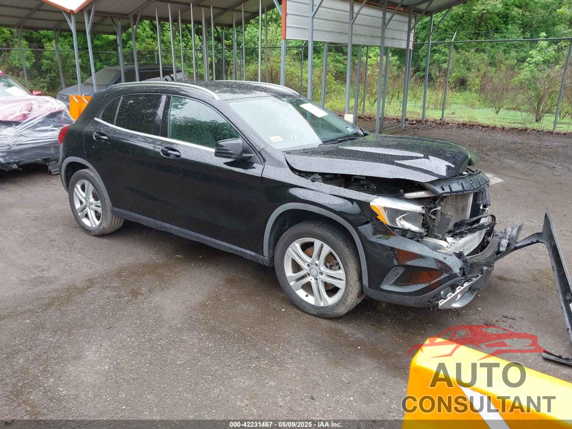 MERCEDES-BENZ GLA 250 2015 - WDCTG4GB1FJ184174