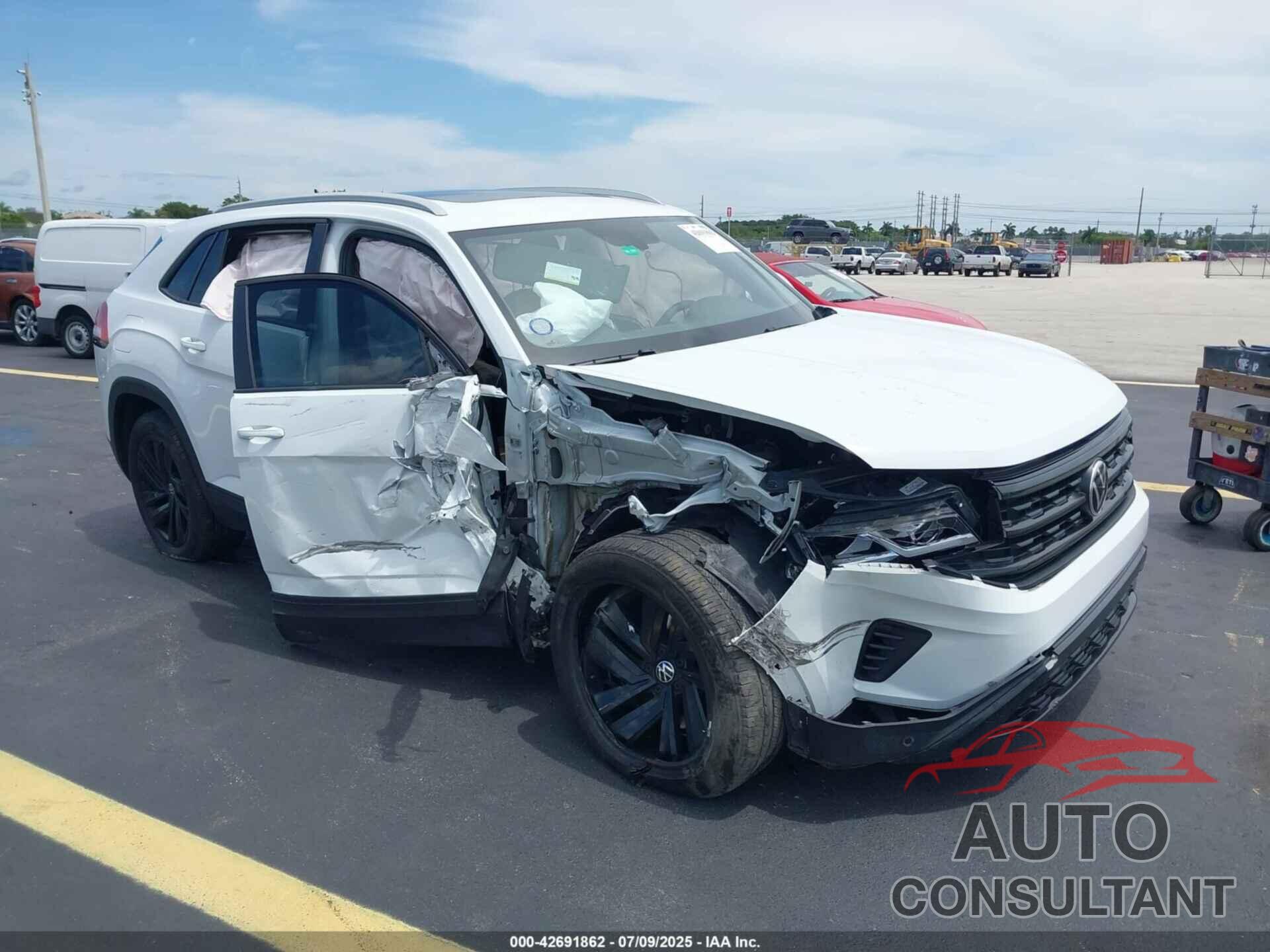 VOLKSWAGEN ATLAS CROSS SPORT 2021 - 1V2JC2CA8MC214796