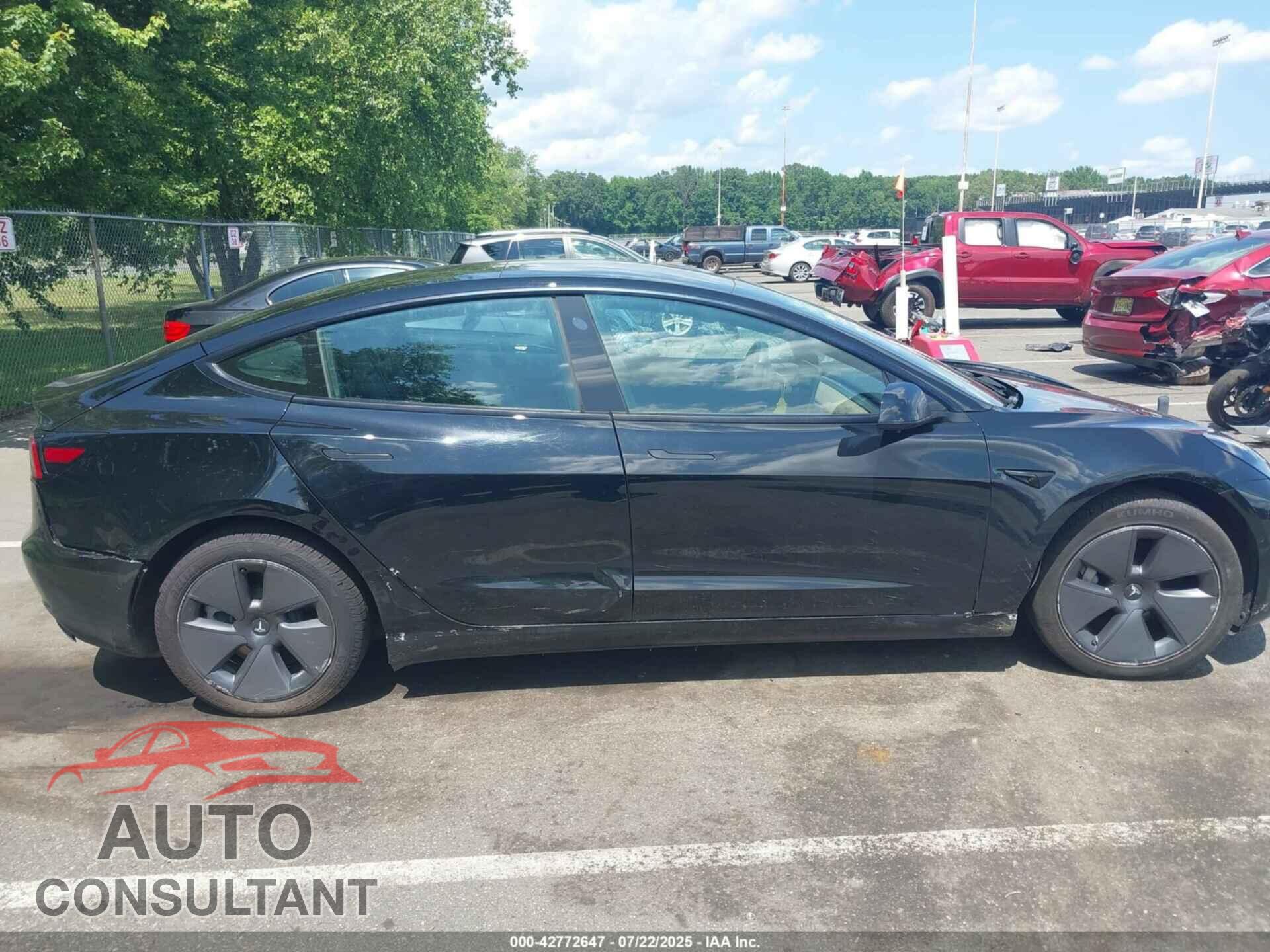 TESLA MODEL 3 2022 - 5YJ3E1EA2NF287100