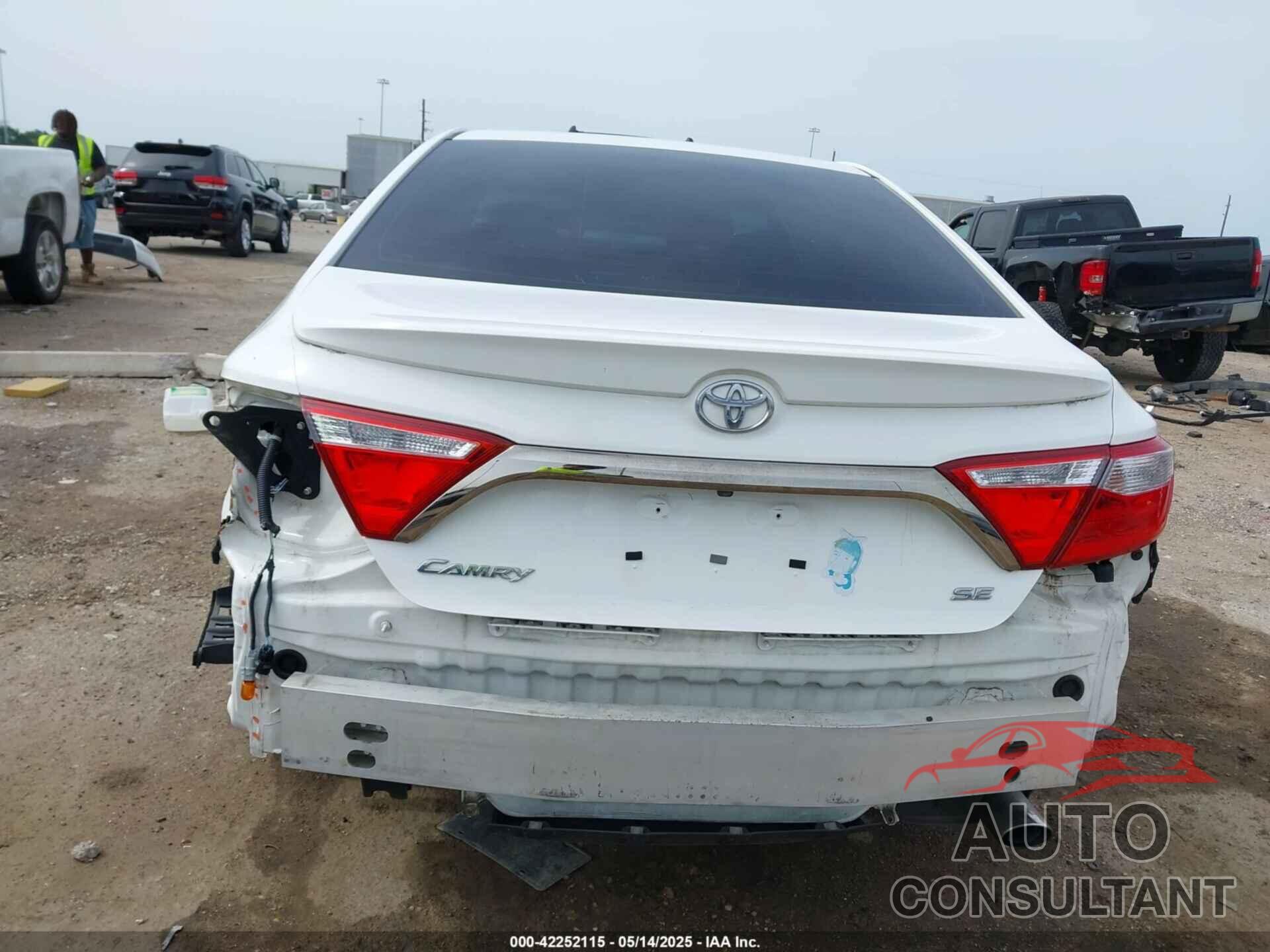 TOYOTA CAMRY 2016 - 4T1BF1FK3GU131024