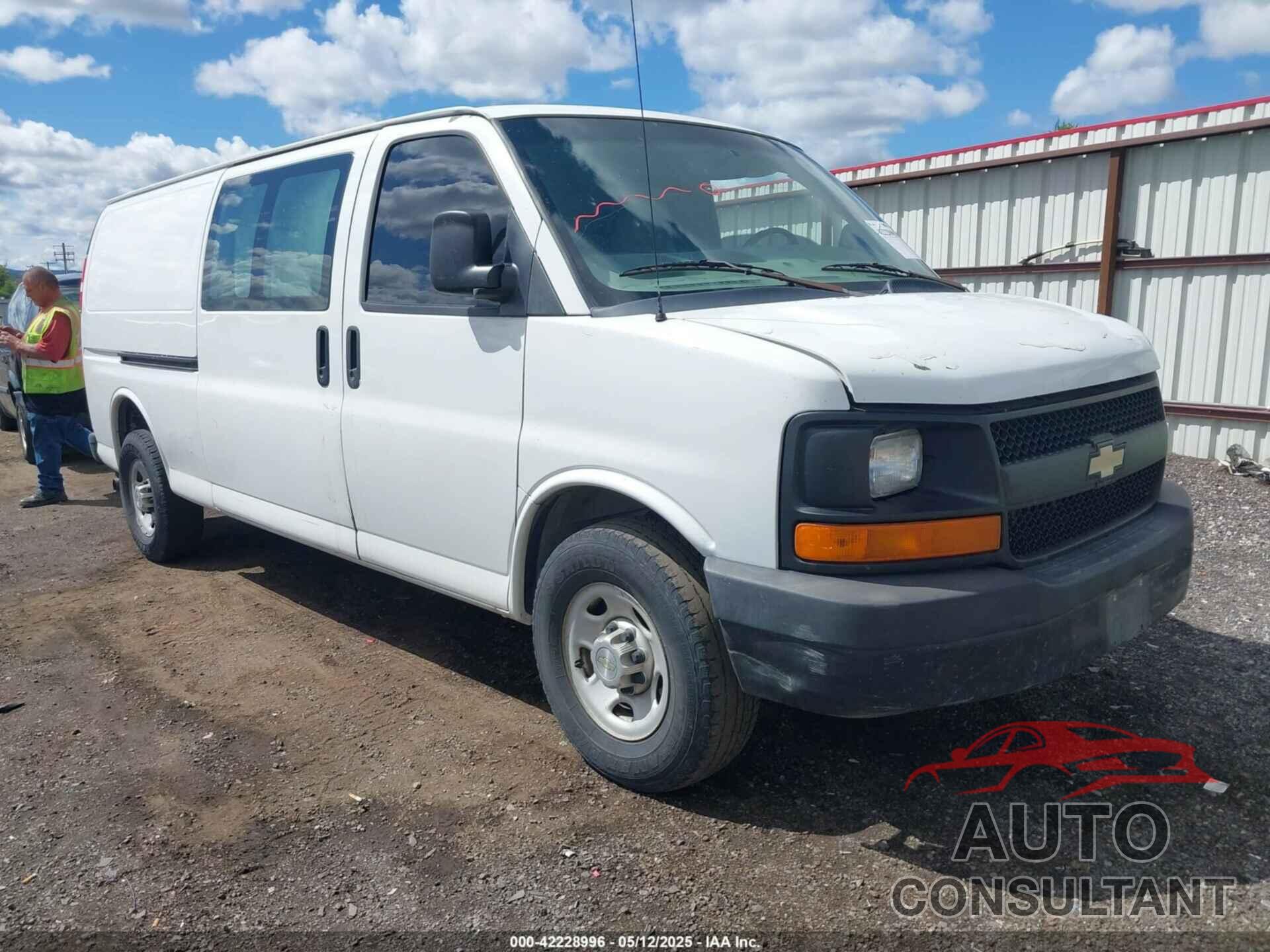 CHEVROLET EXPRESS 3500 2011 - 1GCZGUCA4B1121044
