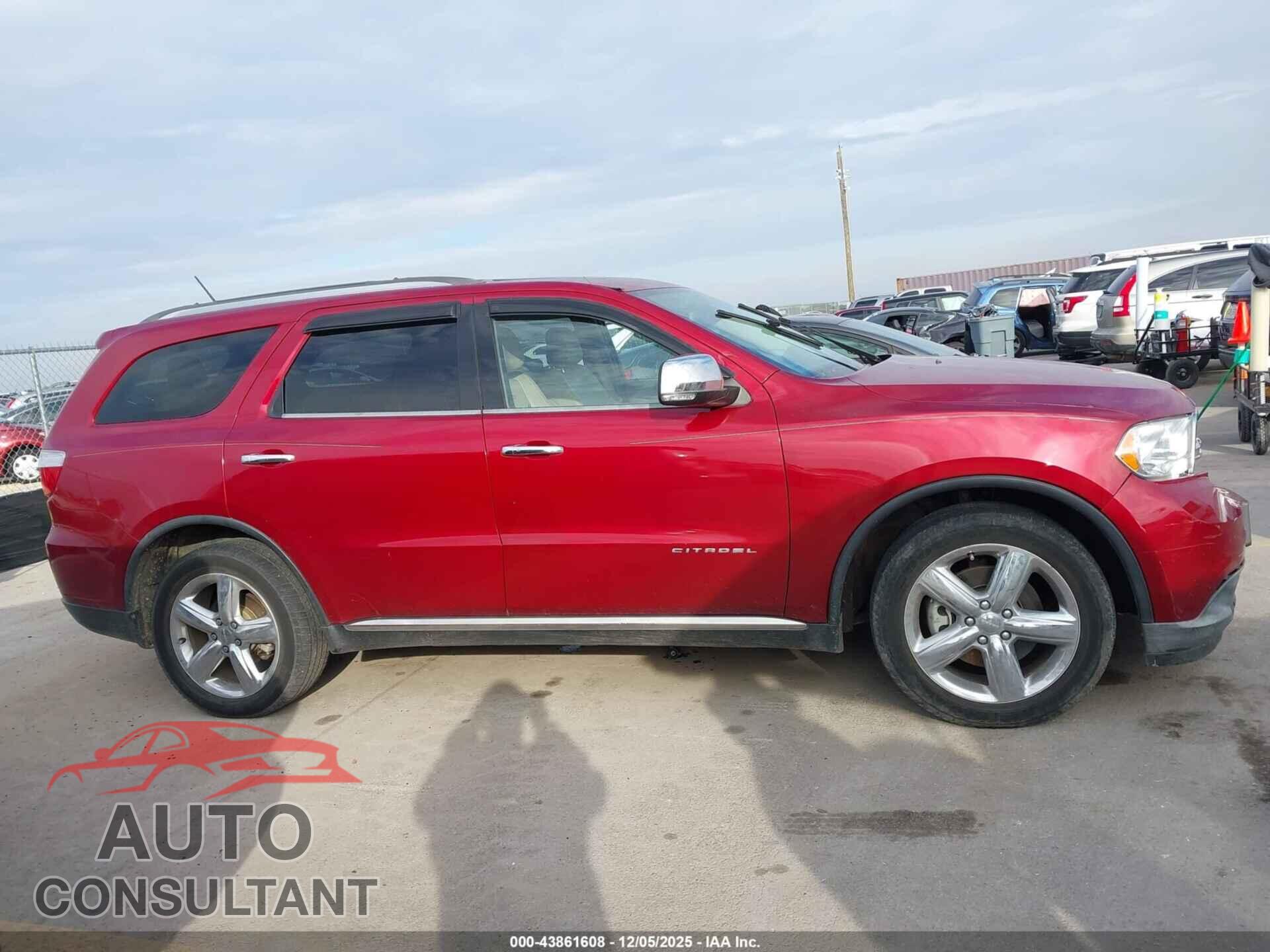 DODGE DURANGO 2013 - 1C4SDHET8DC678255
