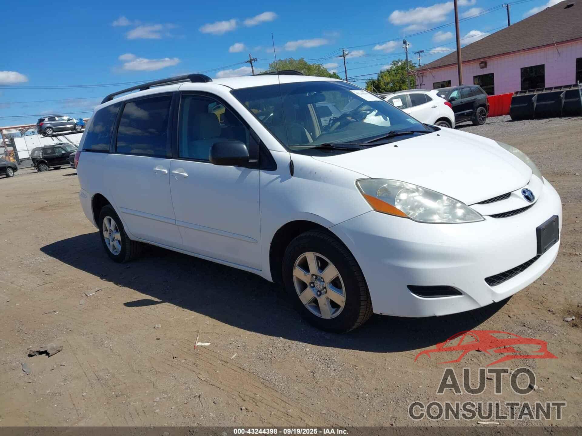 TOYOTA SIENNA 2010 - 5TDKK4CC7AS325081