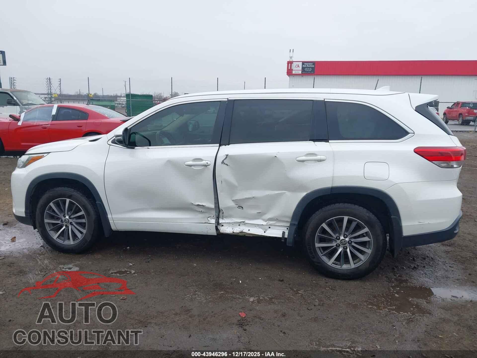 TOYOTA HIGHLANDER 2017 - 5TDKZRFH3HS190840