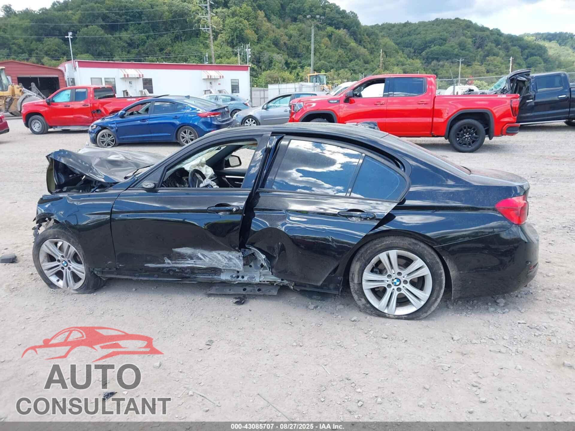 BMW 328I 2016 - WBA8E3G56GNU02042