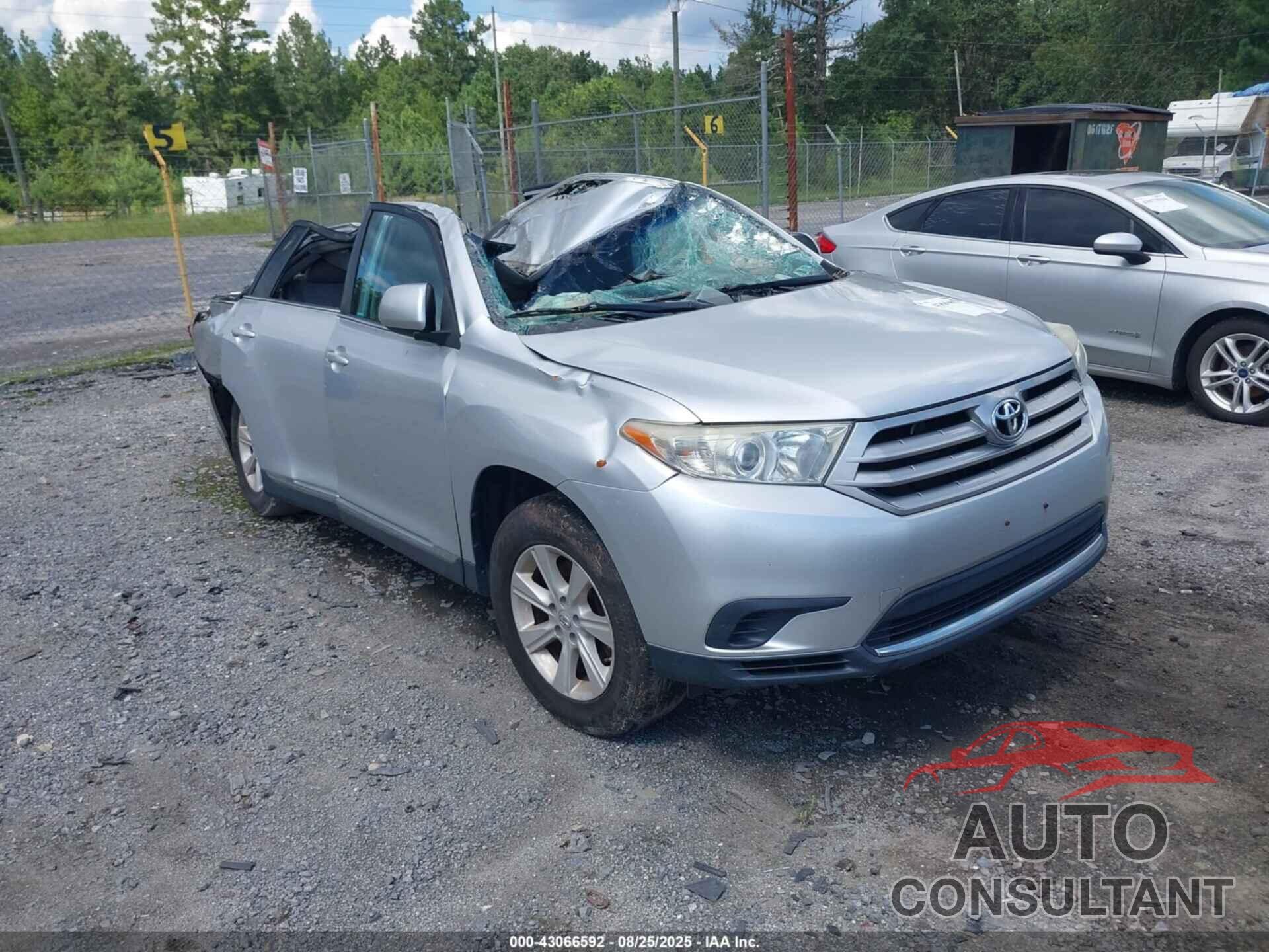 TOYOTA HIGHLANDER 2013 - 5TDBK3EH3DS265629