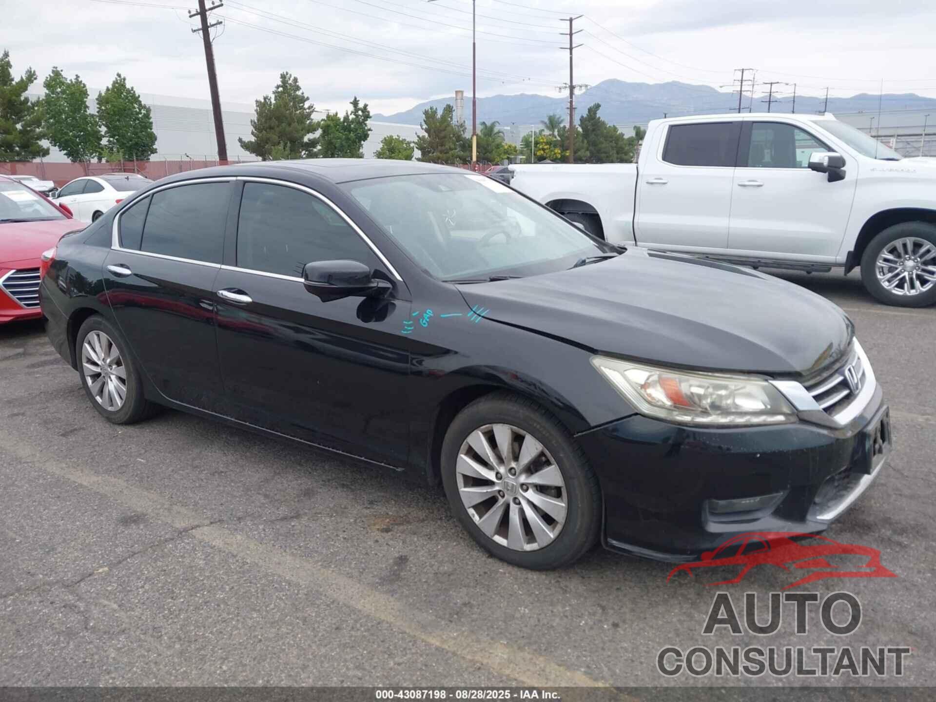HONDA ACCORD 2015 - 1HGCR3F95FA020842