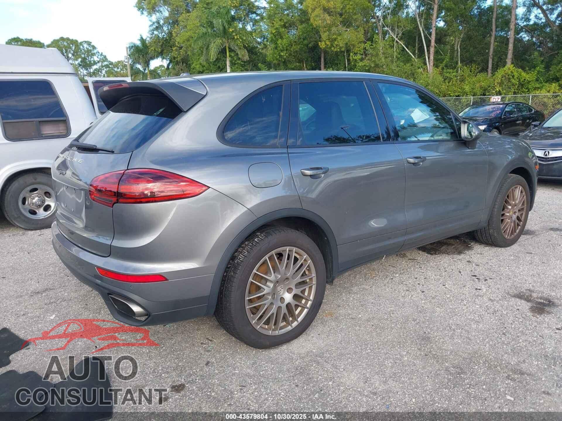 PORSCHE CAYENNE 2016 - WP1AA2A26GKA09005