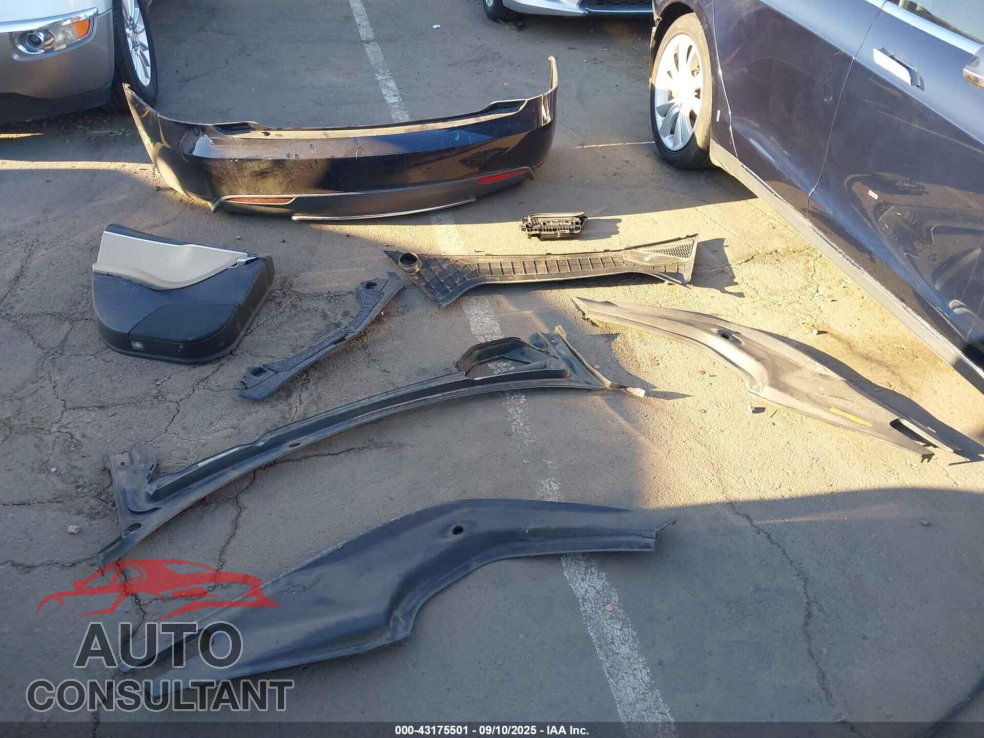 TESLA MODEL S 2013 - 5YJSA1AG3DFP04871