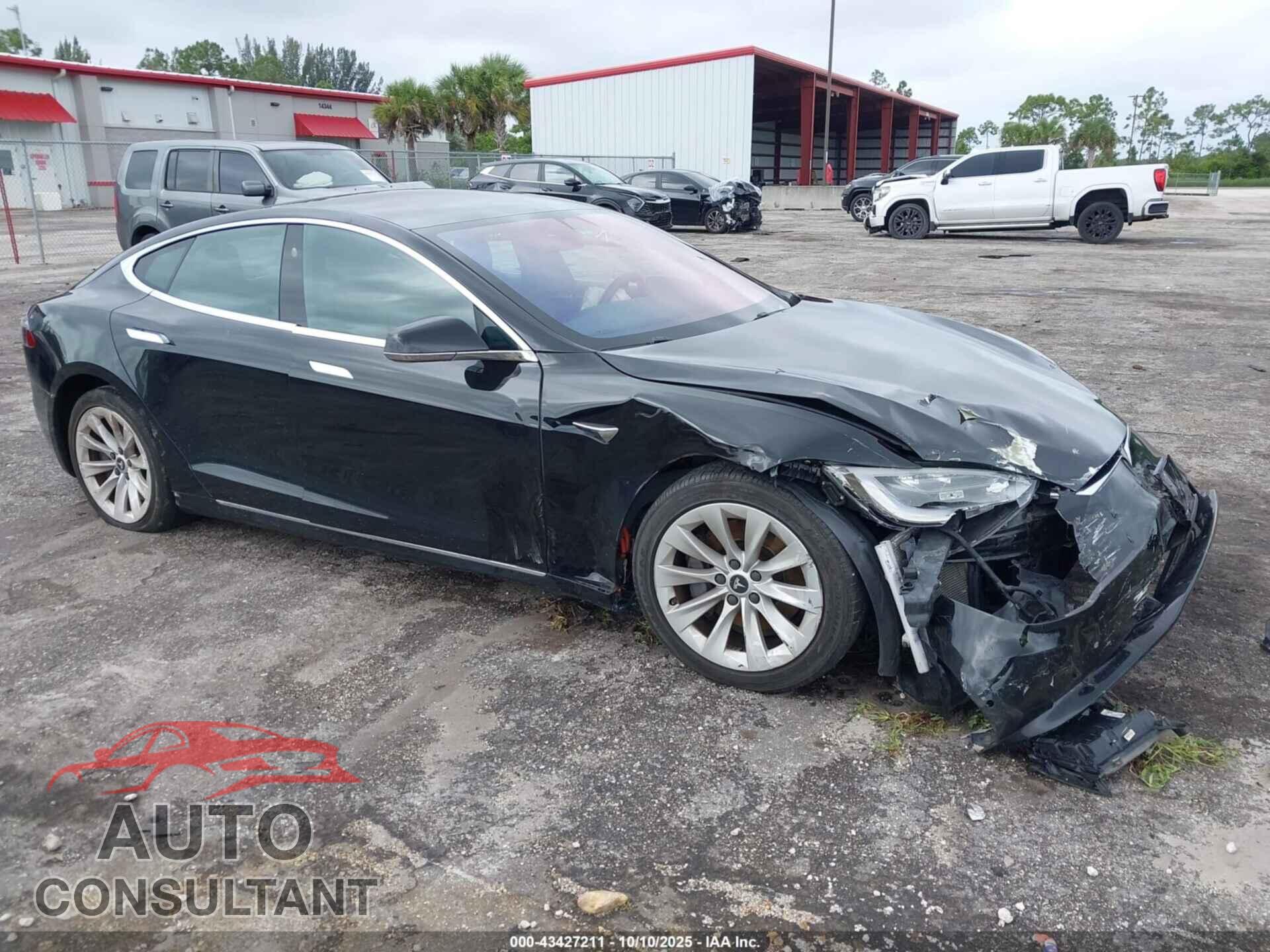 TESLA MODEL S 2017 - 5YJSA1E25HF215795